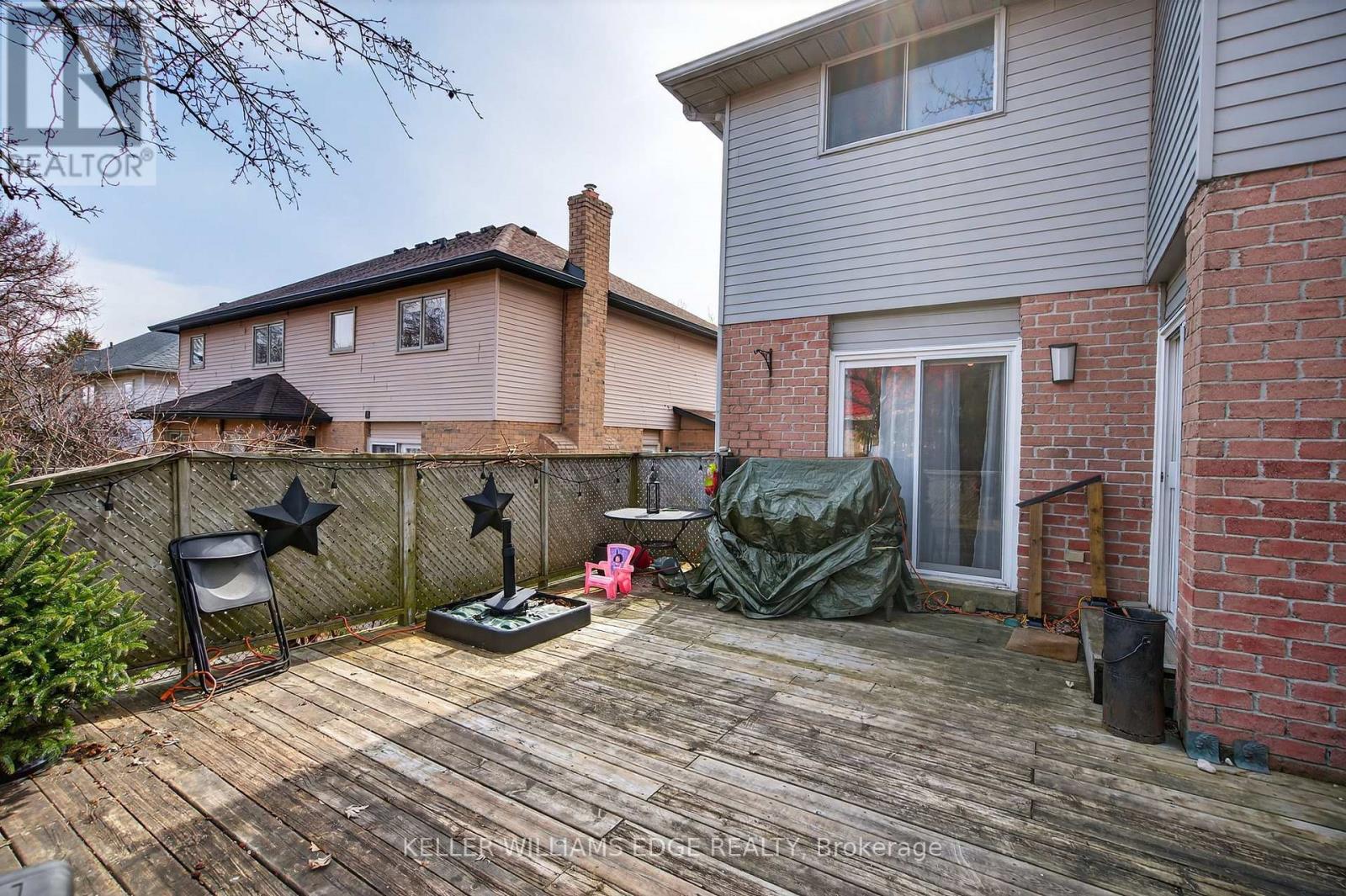 11 Giffin Road, Hamilton, Ontario  L9H 6S4 - Photo 37 - X12925688