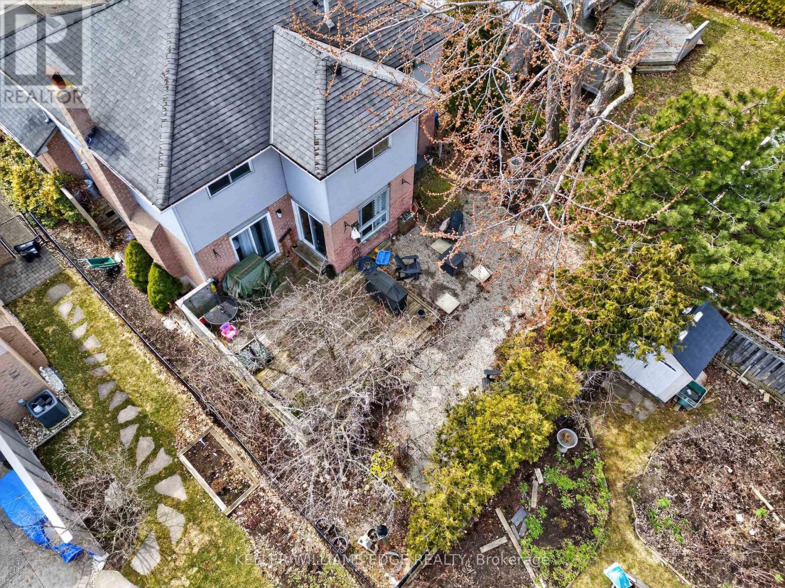 11 Giffin Road, Hamilton, Ontario  L9H 6S4 - Photo 45 - X12925688