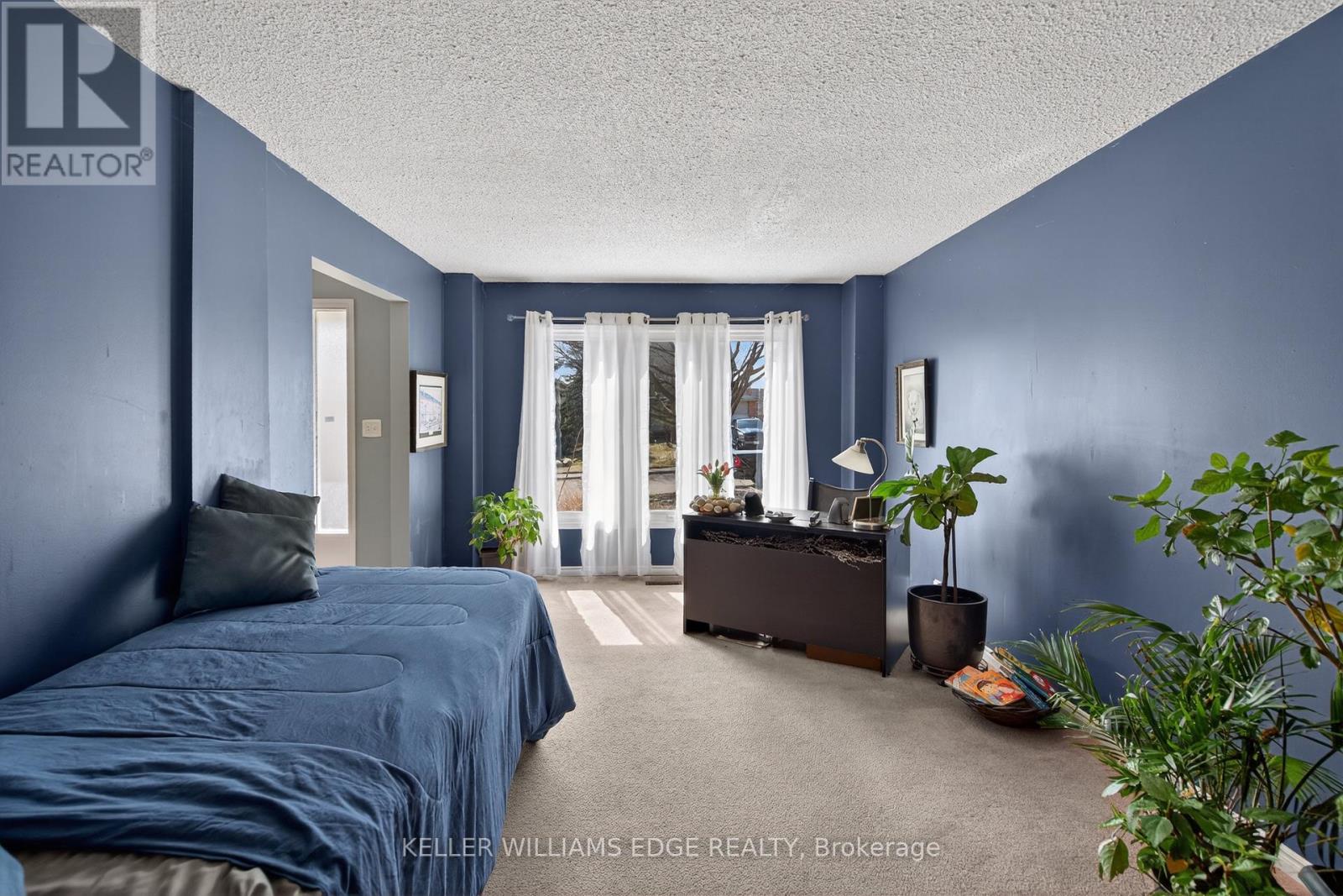 11 Giffin Road, Hamilton, Ontario  L9H 6S4 - Photo 5 - X12925688