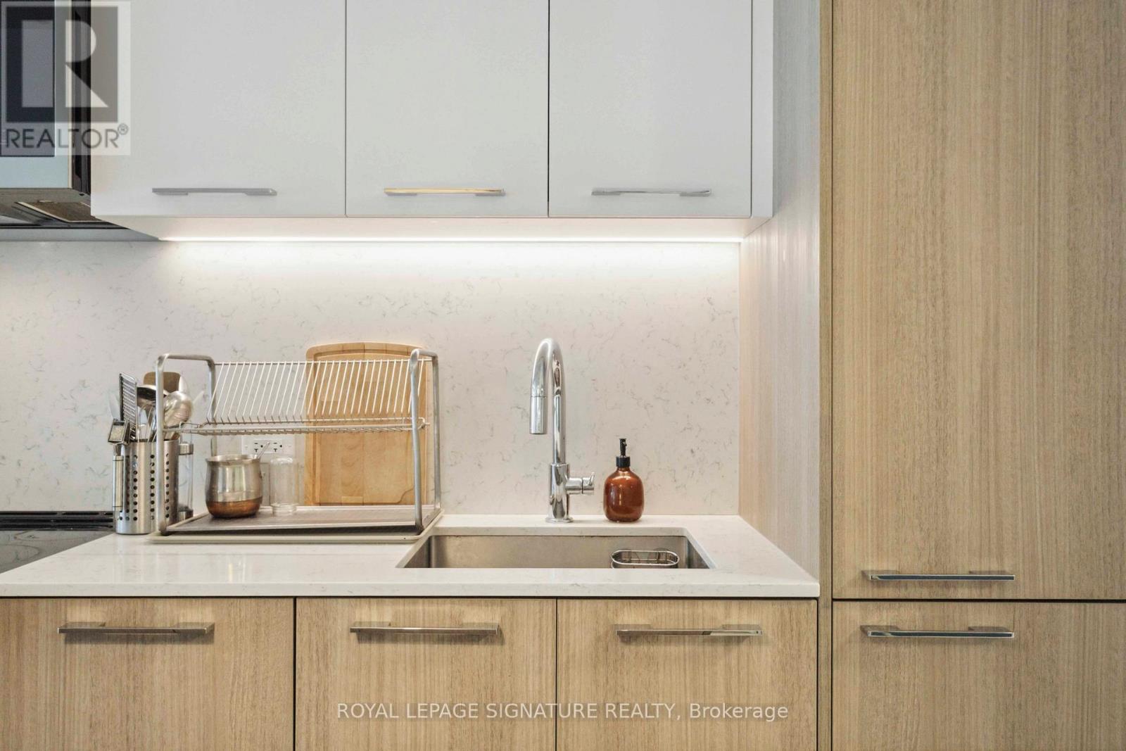 313 - 665 Queen Street E, Toronto, Ontario  M4M 1G4 - Photo 18 - E12924824