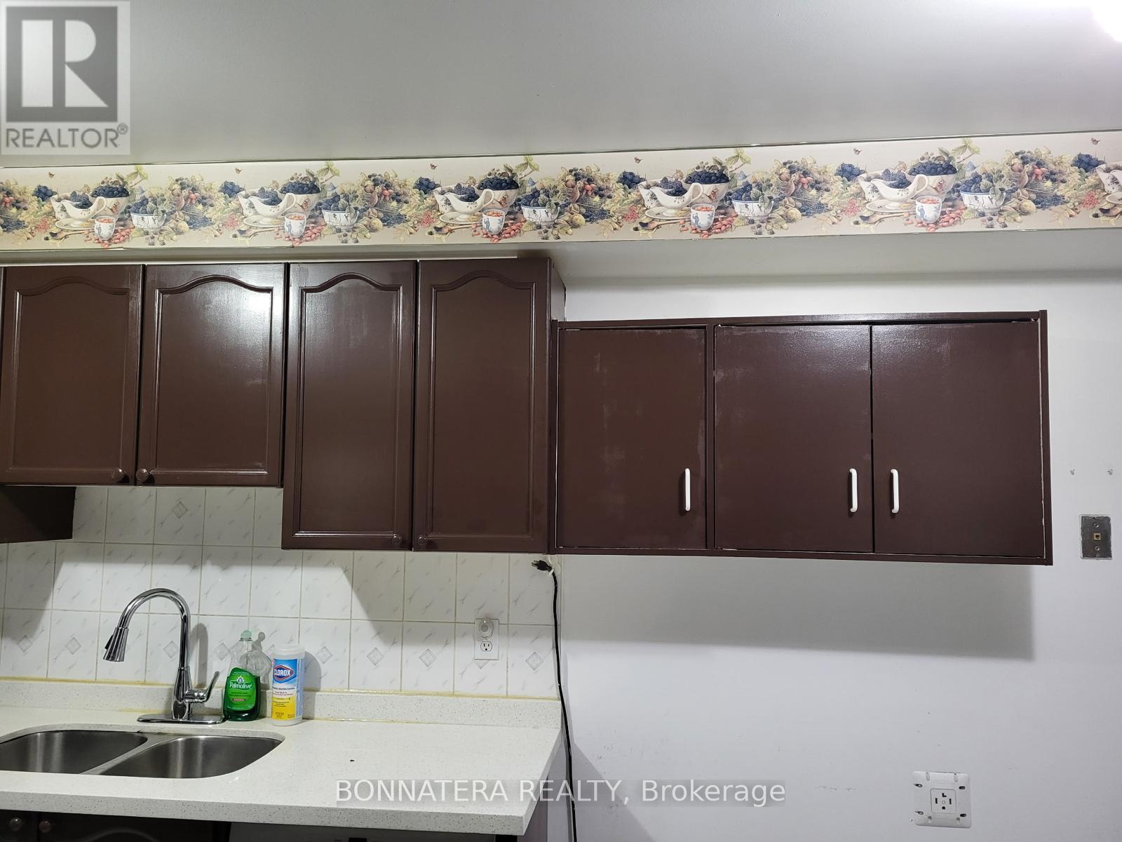 5359 Bullrush Drive, Mississauga, Ontario  L5V 2C1 - Photo 17 - W12911050