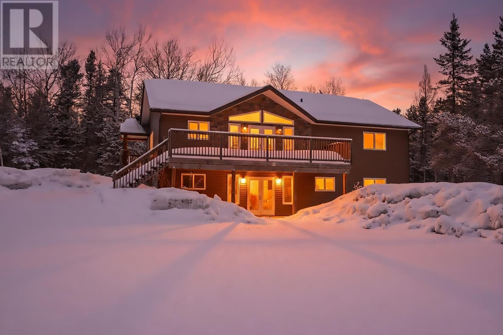 2040 Gus Wuori RD, Thunder Bay, Ontario