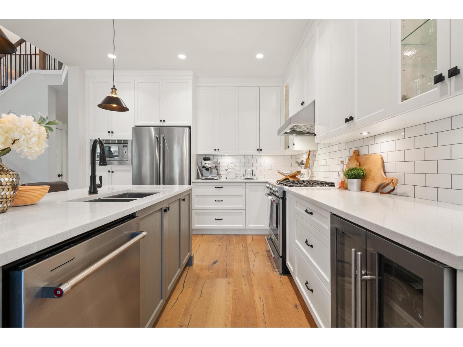 43339 Creekside Circle, Cultus Lake South, Lindell Beach, British Columbia  V2R 0Z4 - Photo 12 - R3101893