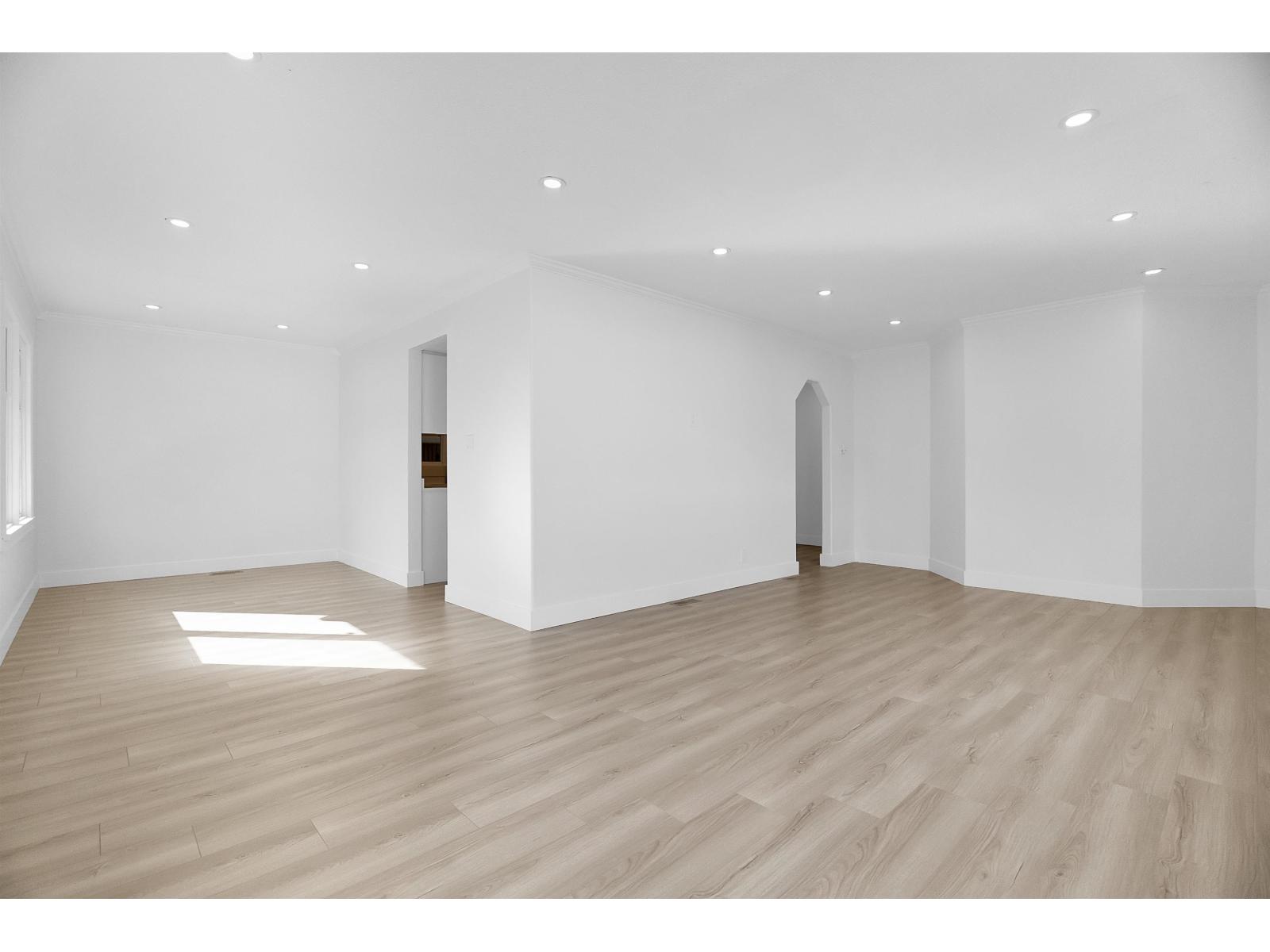 7489 Maple Street, Mission, British Columbia V2V 3N8 - Photo 6 - R3103677