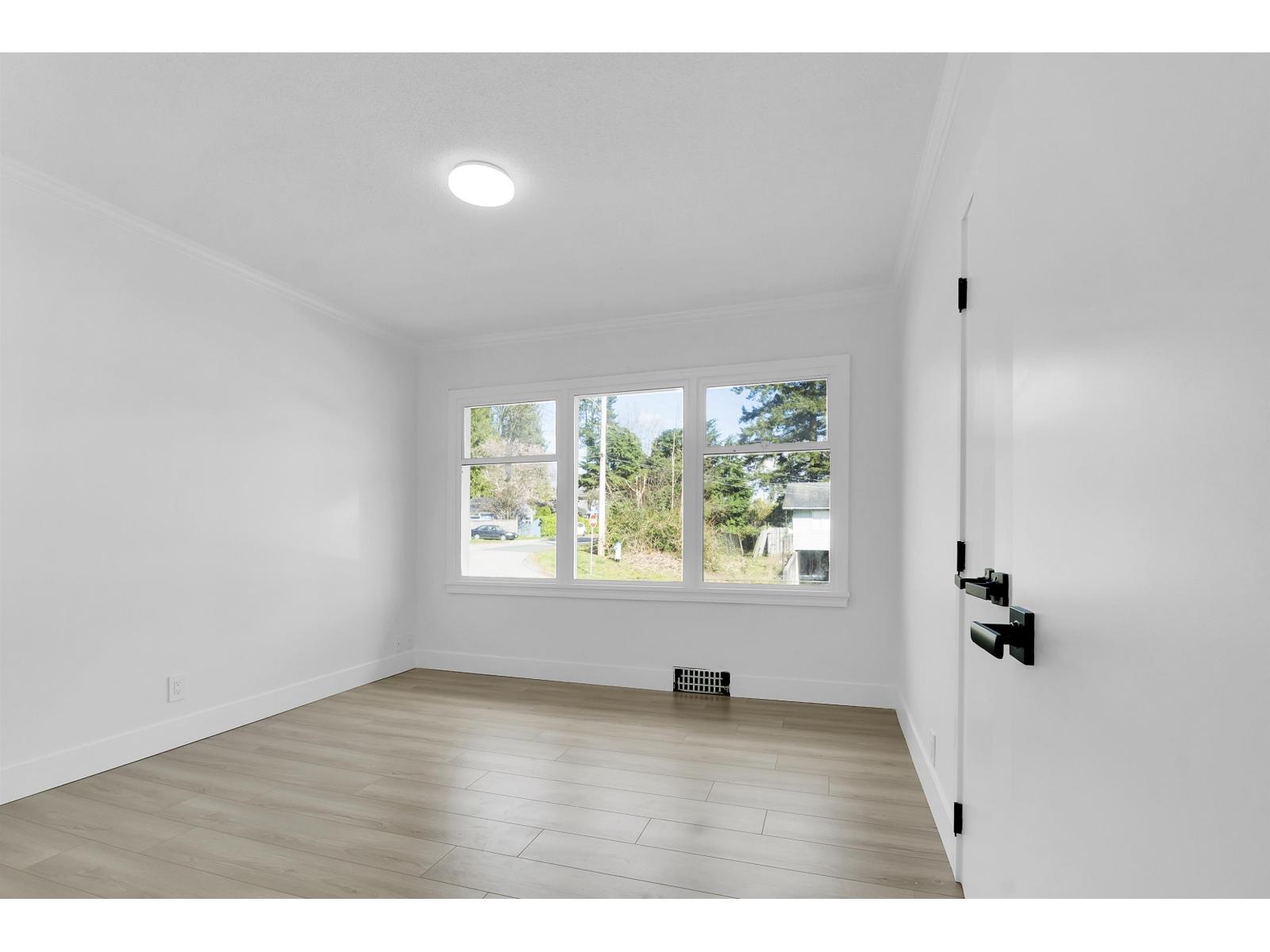 7489 Maple Street, Mission, British Columbia V2V 3N8 - Photo 12 - R3103677