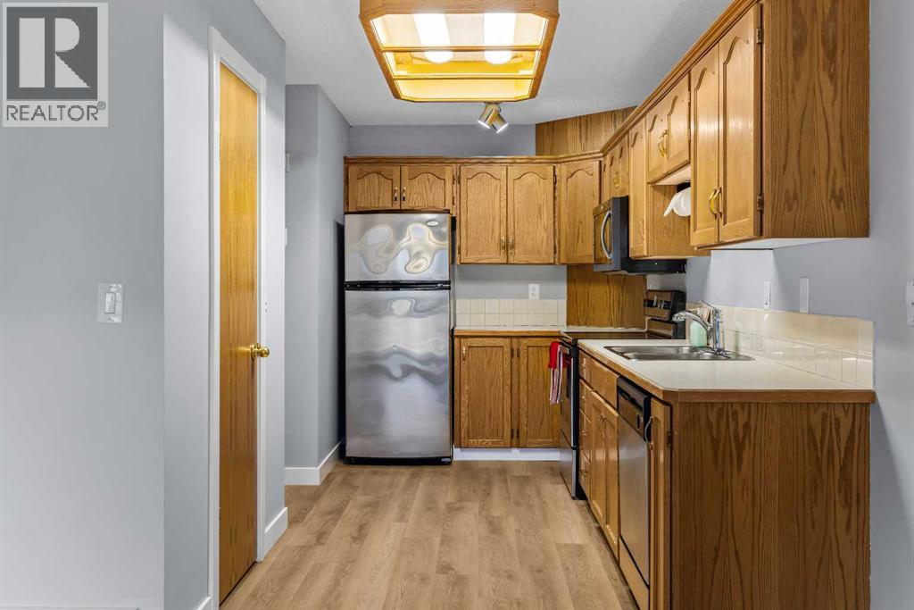 2, 532 First Street Street E, Cochrane, Alberta  T4C 1C5 - Photo 7 - A2295429