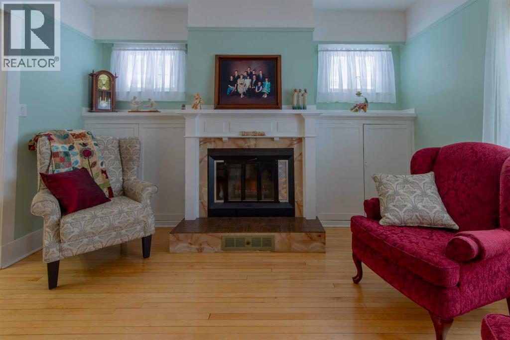 406 4 Avenue, Stirling, Alberta  T0K 2E0 - Photo 3 - A2292041