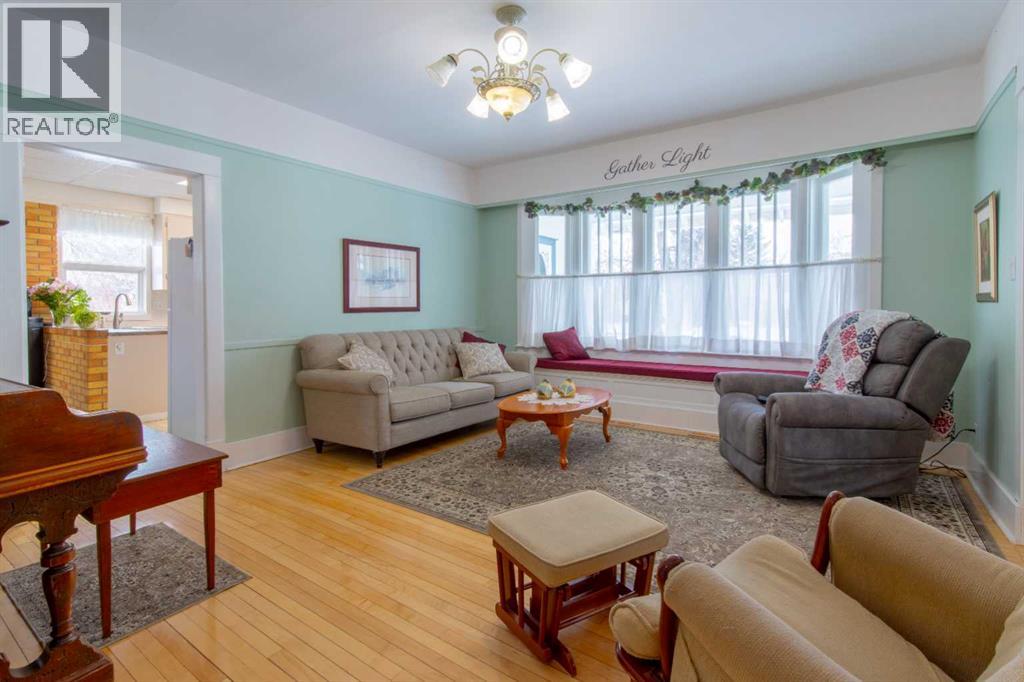 406 4 Avenue, Stirling, Alberta  T0K 2E0 - Photo 9 - A2292041