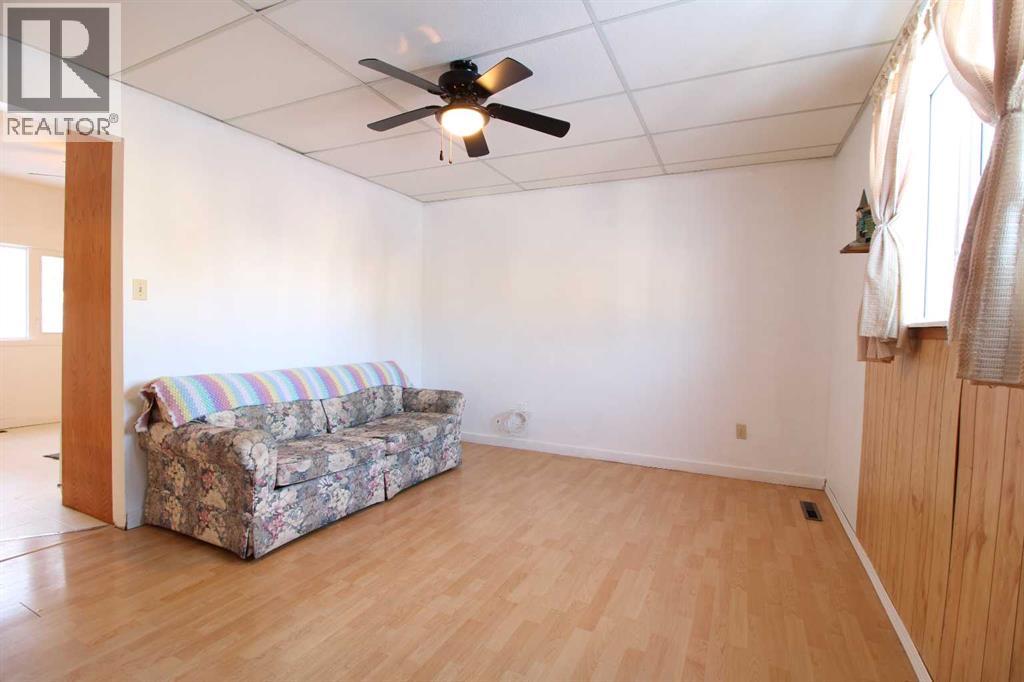 4715 40 Street, Lloydminster, Saskatchewan  S9V 0C1 - Photo 4 - A2277734