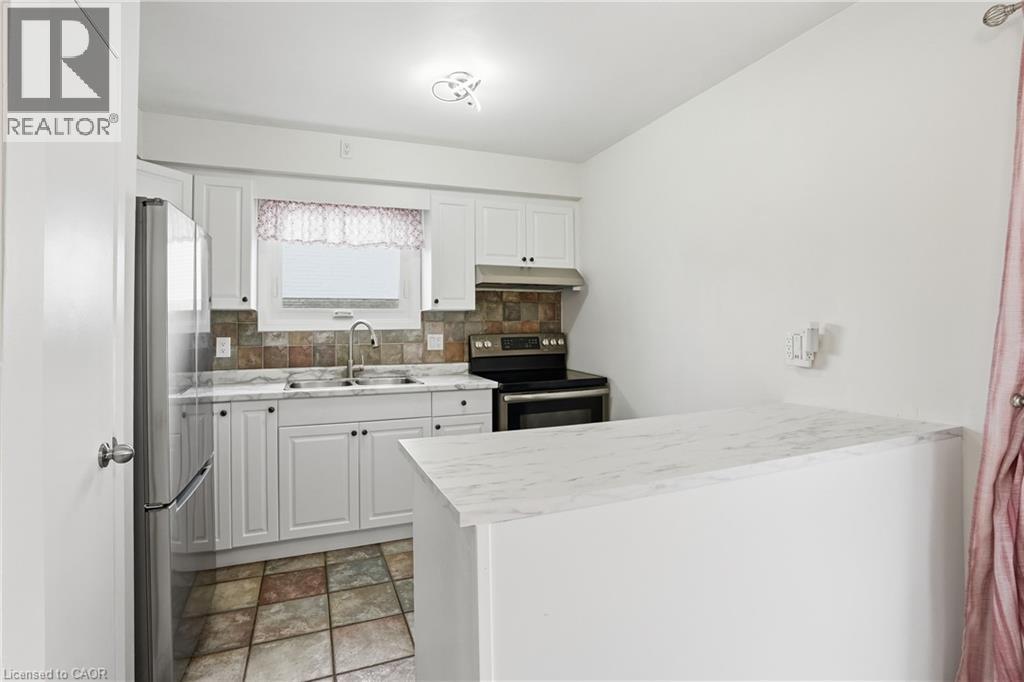 4205 Highland Park Drive, Beamsville, Ontario  L3J 0K3 - Photo 8 - 40815376