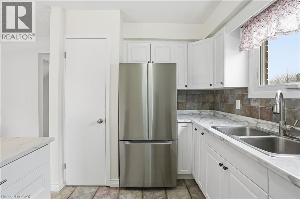 4205 Highland Park Drive, Beamsville, Ontario  L3J 0K3 - Photo 9 - 40815376