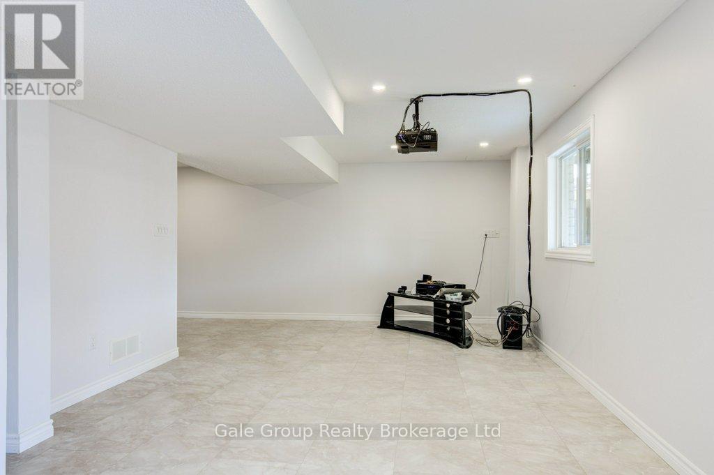 386 Fairway Road, Woodstock, Ontario N4T 0E1 - Photo 32 - X12925852