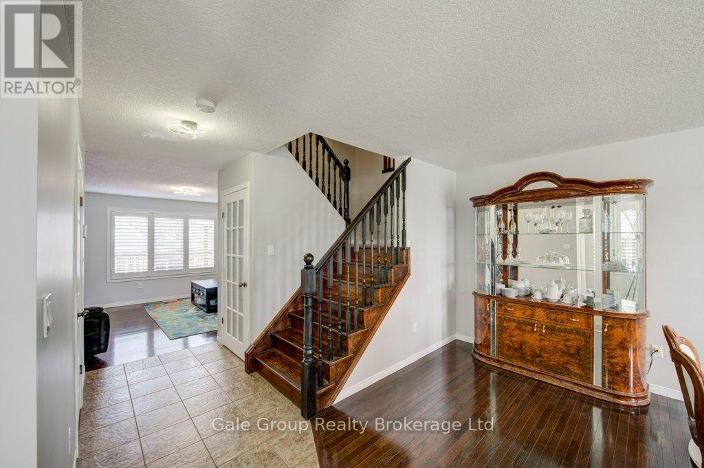 386 Fairway Road, Woodstock, Ontario N4T 0E1 - Photo 7 - X12925852