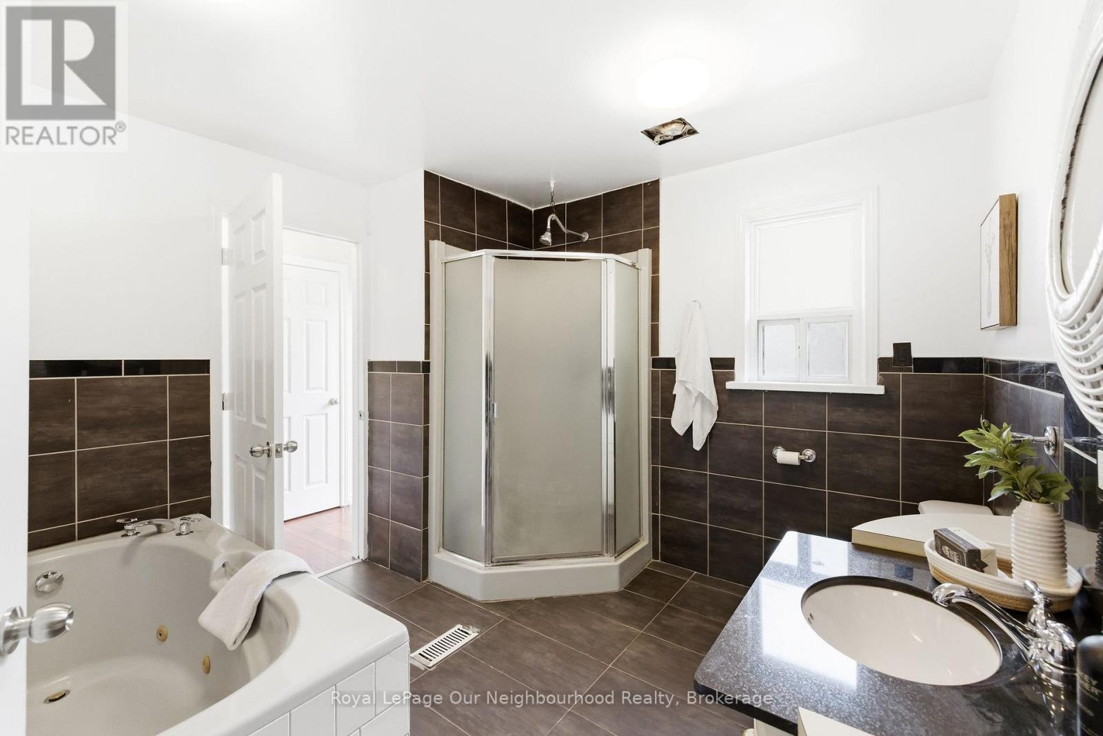 139 Central Pk Boulevard S, Oshawa, Ontario  L1H 5W6 - Photo 13 - E12924808