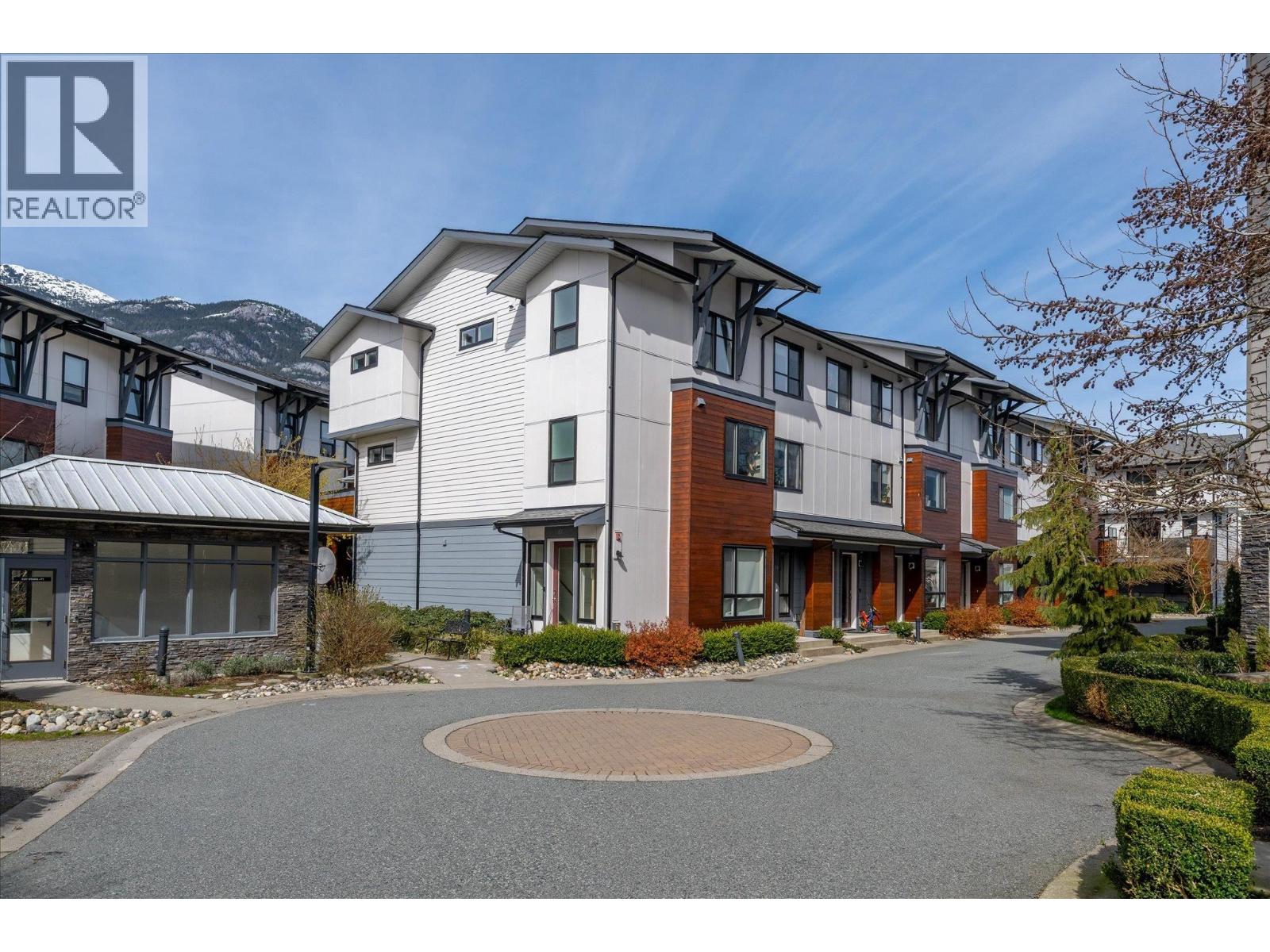 87 1188 Main Street, Squamish, British Columbia  V8B 0Z3 - Photo 1 - R3104004