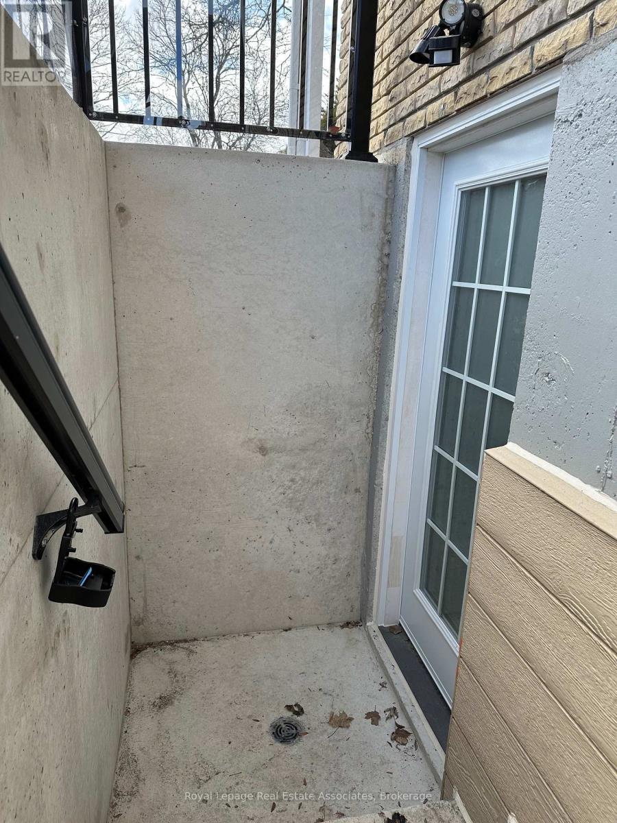 1 Esplanade Road, Brampton, Ontario  L6T 2C6 - Photo 7 - W12895278