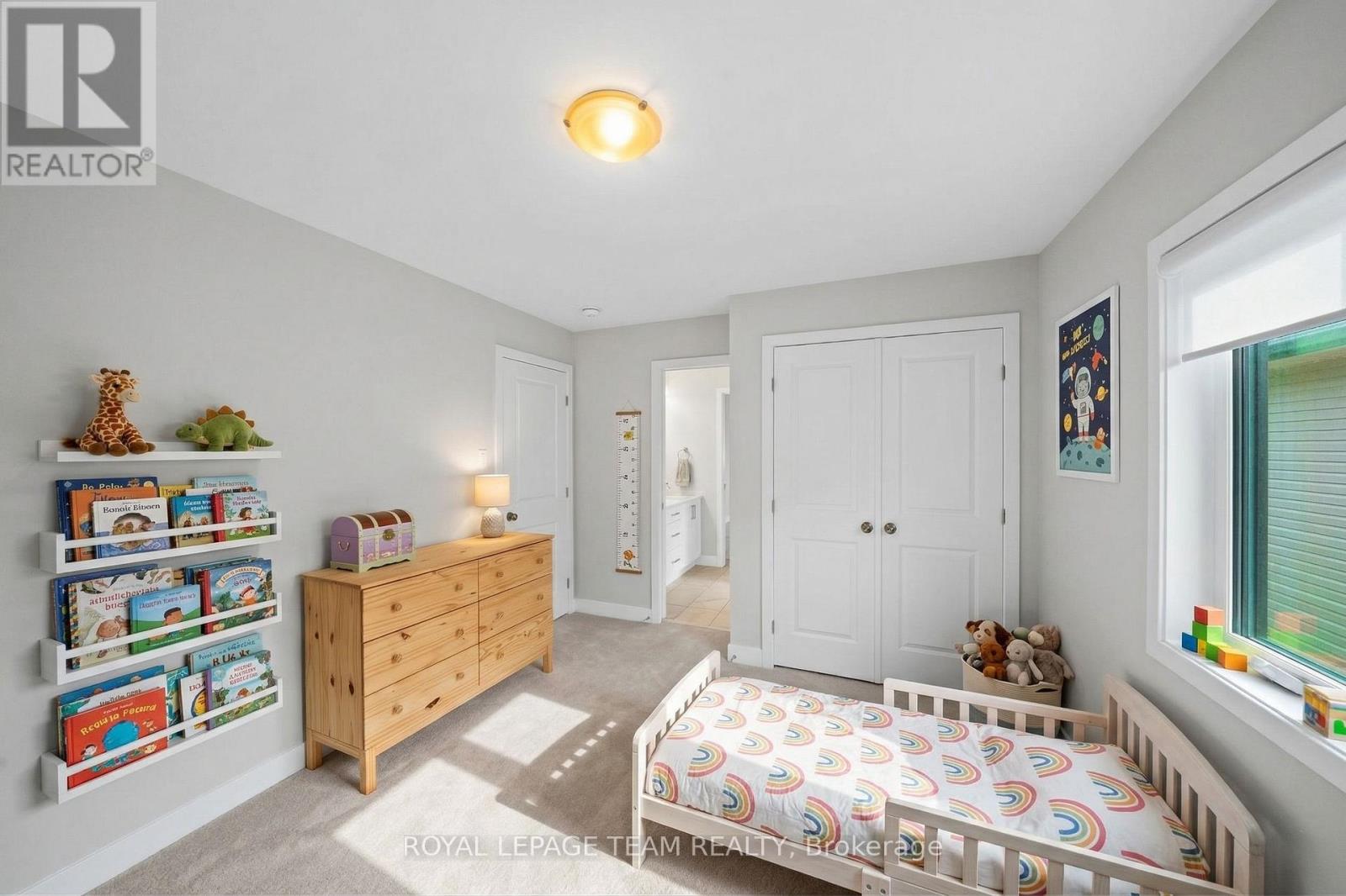 539 Honeylocust Avenue, Ottawa, Ontario  K2V 0L8 - Photo 31 - X12925614