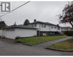 <div class="price">$3,000,000</div> 6505 Wales Street, Vancouver<br><div style="margin-bottom:8px;"><small>Macdonald Realty</small></div>