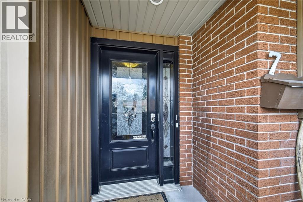 7 Sanderson Drive, Guelph, Ontario  N1H 6T7 - Photo 5 - 40809608