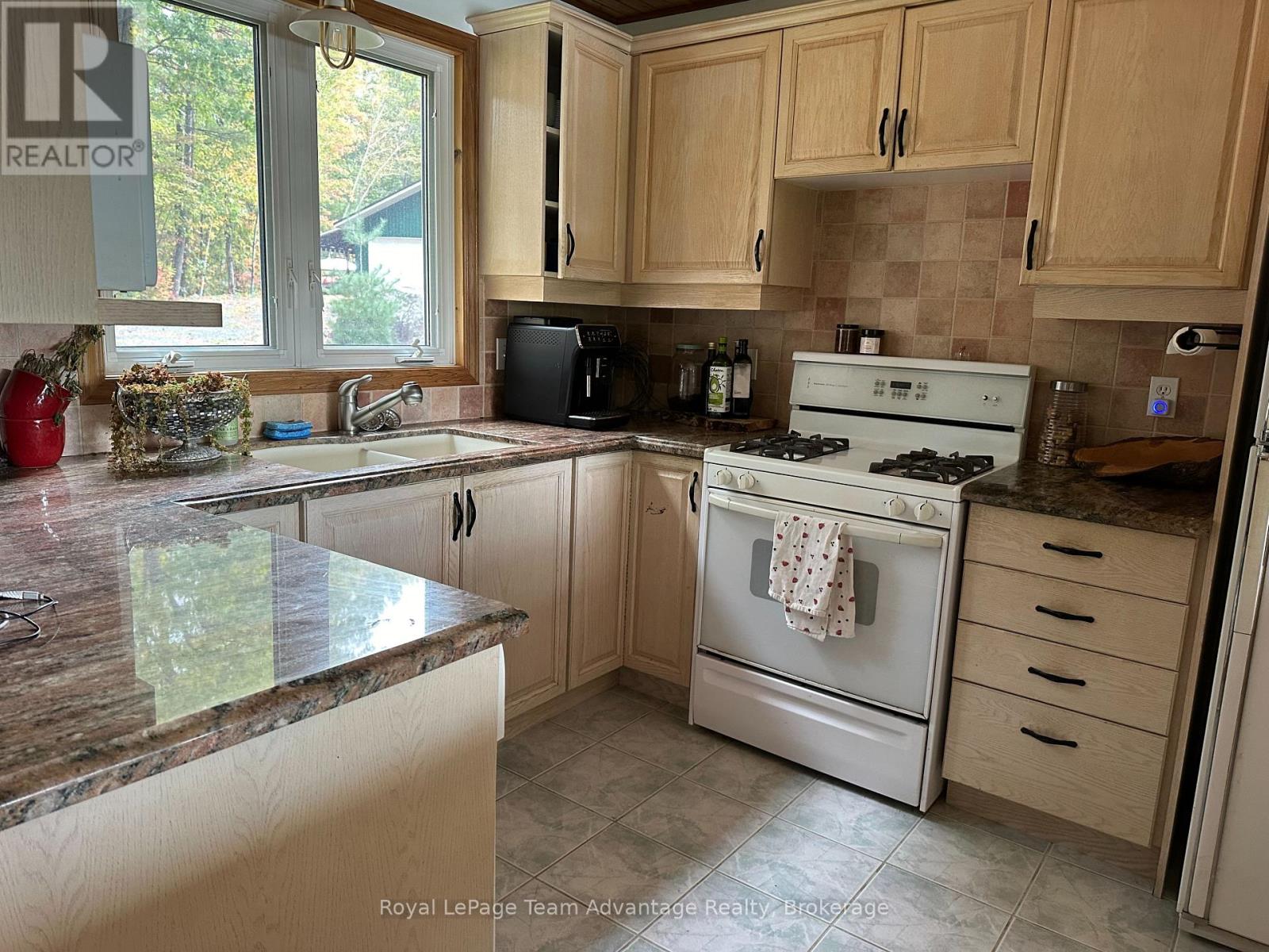 10 3rd Concession Road, Carling, Ontario  P0G 1G0 - Photo 12 - X12925790