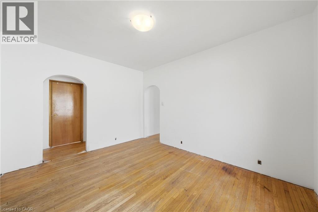 203 Brock Street, Brantford, Ontario  N3S 5W8 - Photo 9 - 40815400