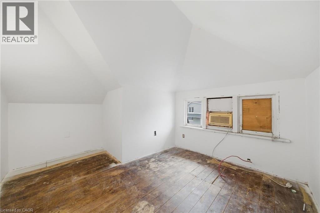 203 Brock Street, Brantford, Ontario  N3S 5W8 - Photo 19 - 40815400