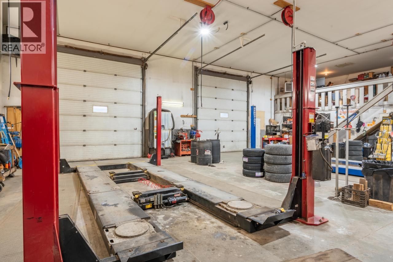 1700 Sandner Frontage Road, Christina Lake, British Columbia  V0H 1E3 - Photo 37 - 10362930