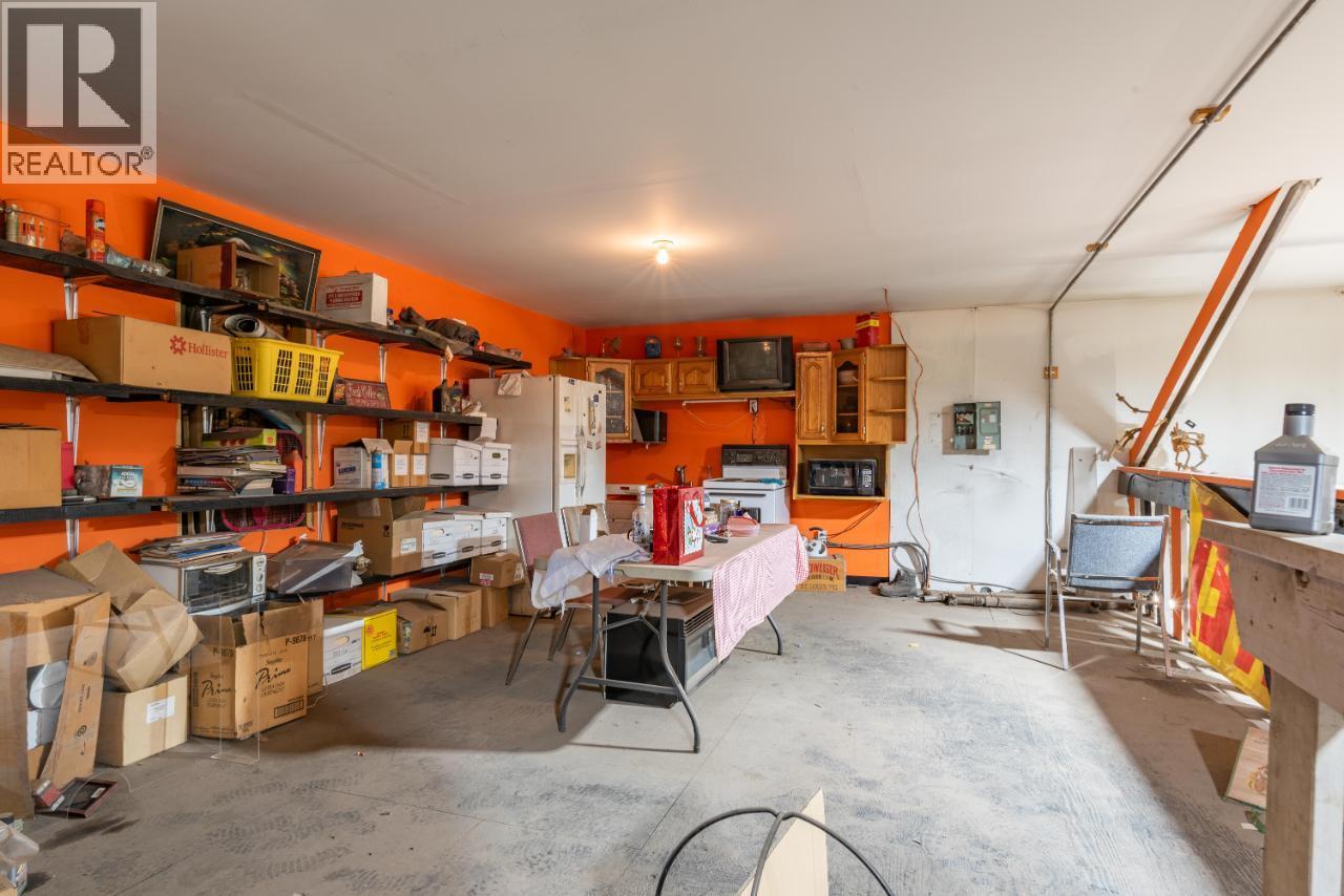 1700 Sandner Frontage Road, Christina Lake, British Columbia  V0H 1E3 - Photo 33 - 10362930