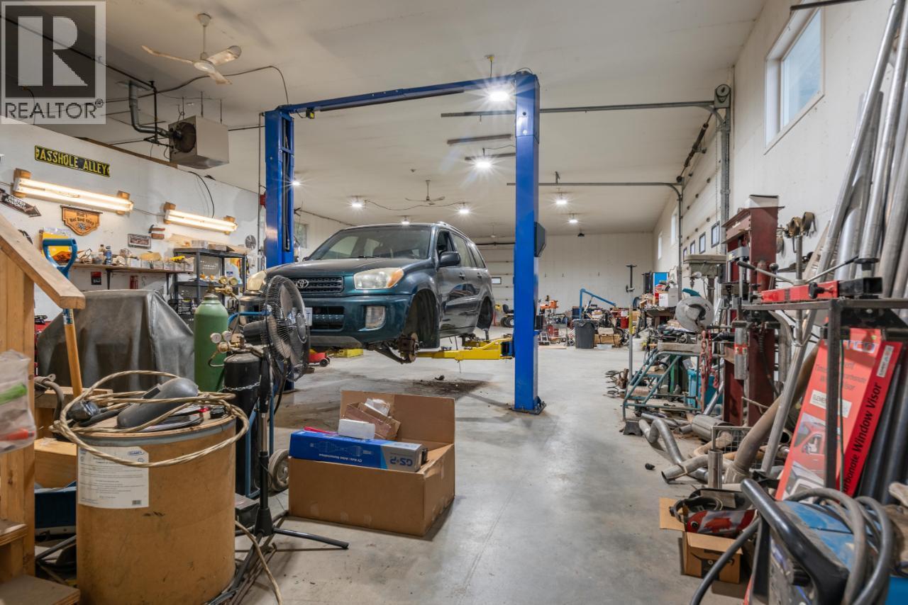 1700 Sandner Frontage Road, Christina Lake, British Columbia  V0H 1E3 - Photo 40 - 10362930