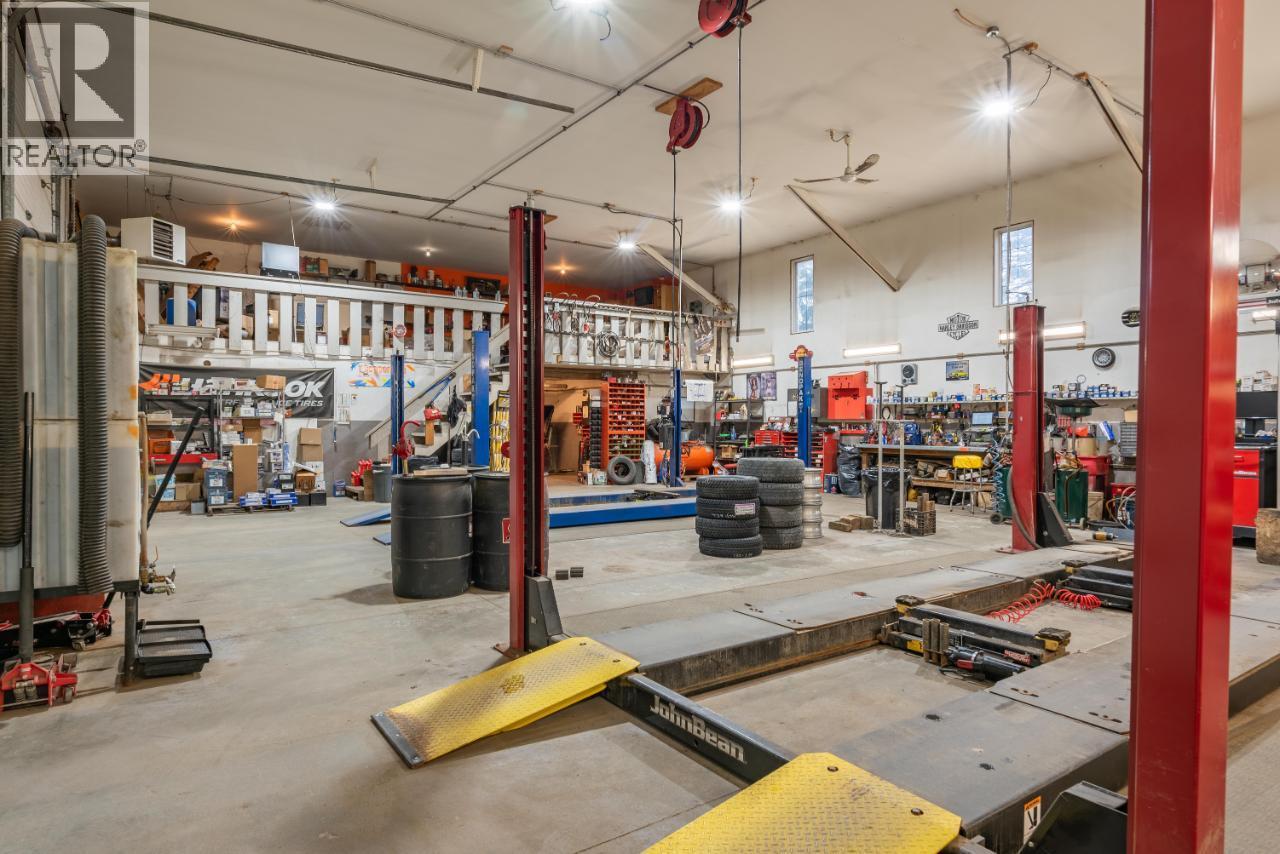 1700 Sandner Frontage Road, Christina Lake, British Columbia  V0H 1E3 - Photo 38 - 10362930