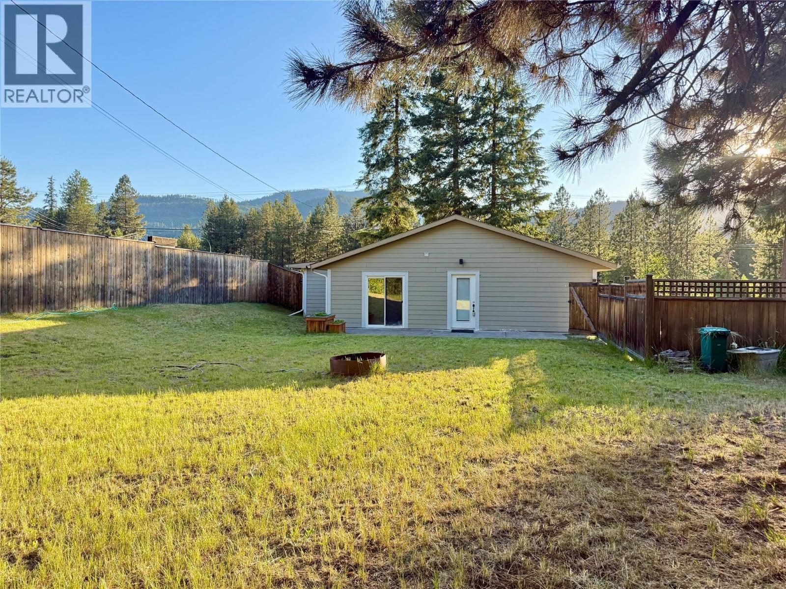 1700 Sandner Frontage Road, Christina Lake, British Columbia  V0H 1E3 - Photo 6 - 10362930