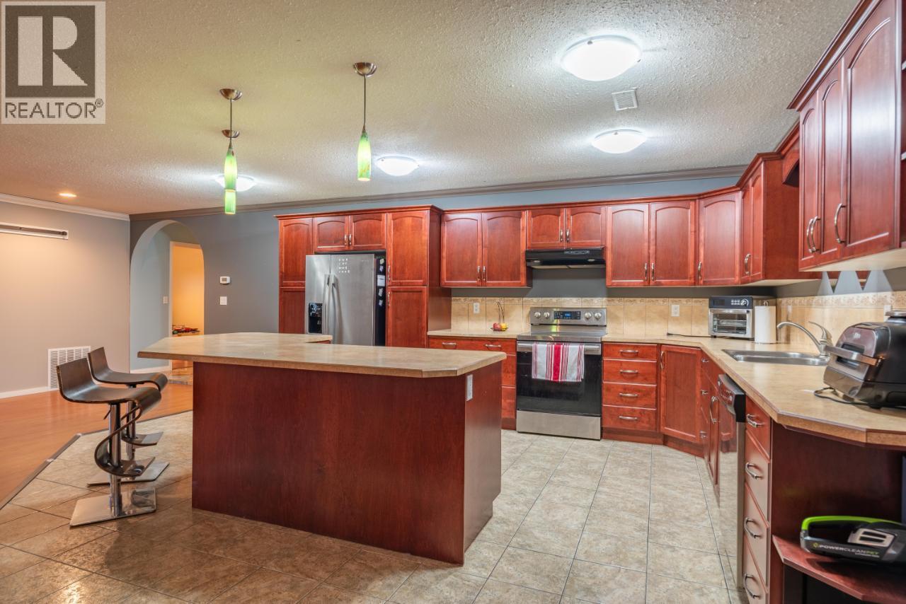 1700 Sandner Frontage Road, Christina Lake, British Columbia  V0H 1E3 - Photo 9 - 10362930