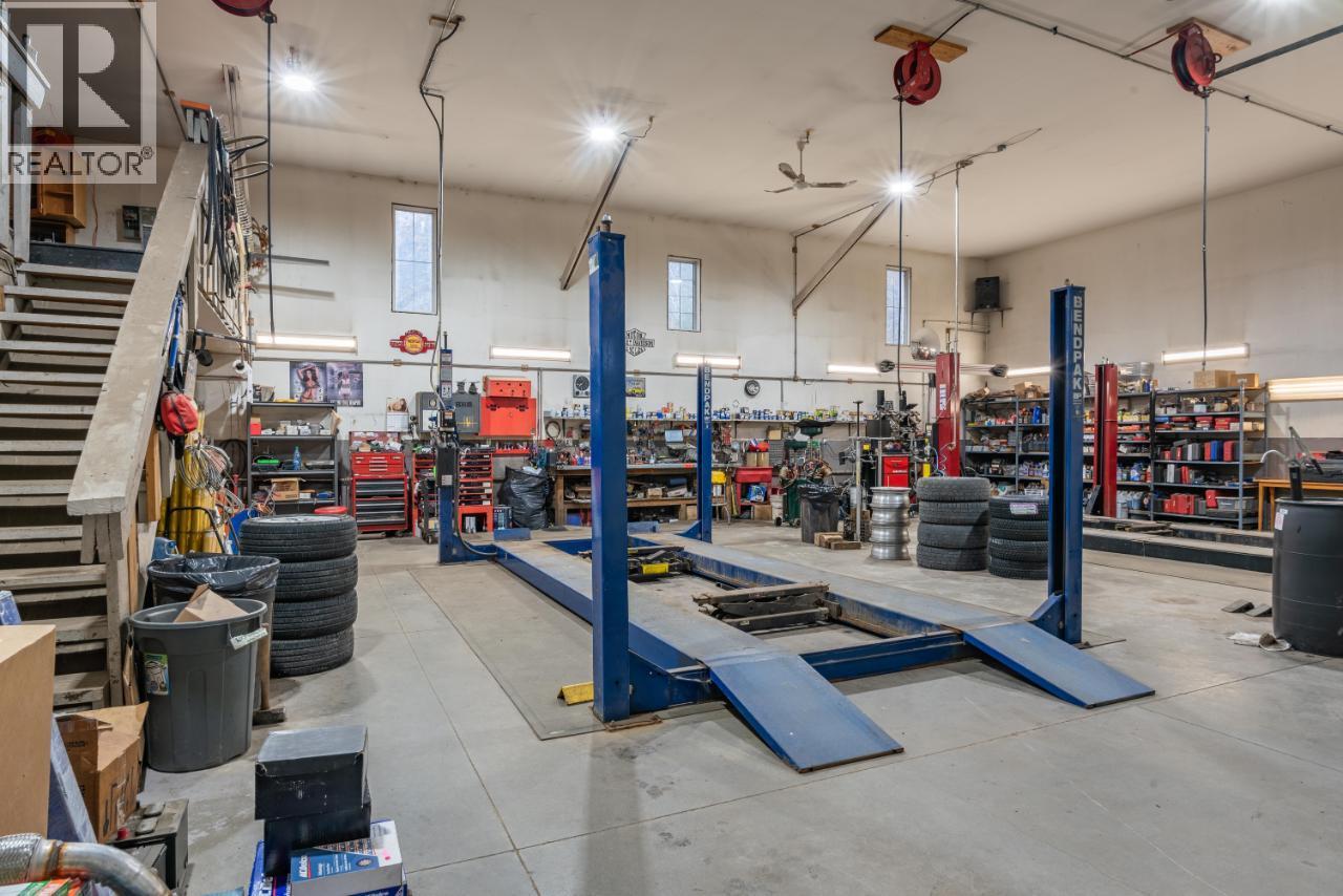 1700 Sandner Frontage Road, Christina Lake, British Columbia  V0H 1E3 - Photo 32 - 10362930