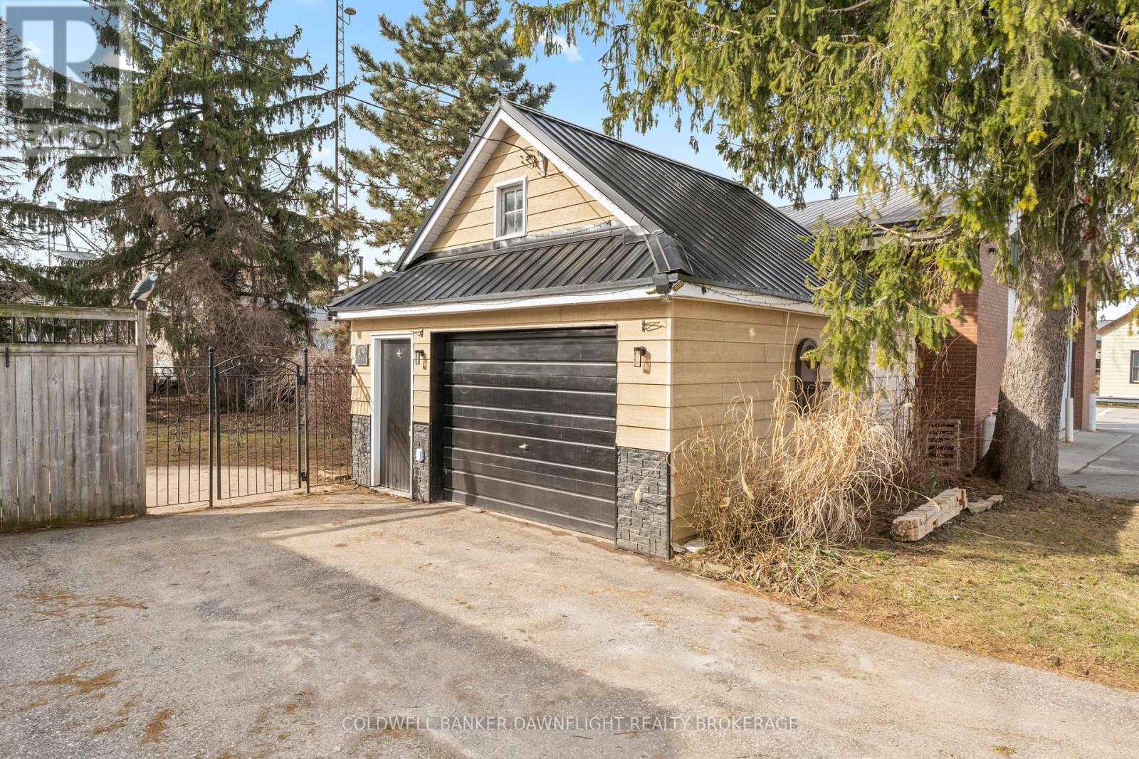 80 Nelson Street, Bluewater, Ontario  N0M 1X0 - Photo 2 - X12925762