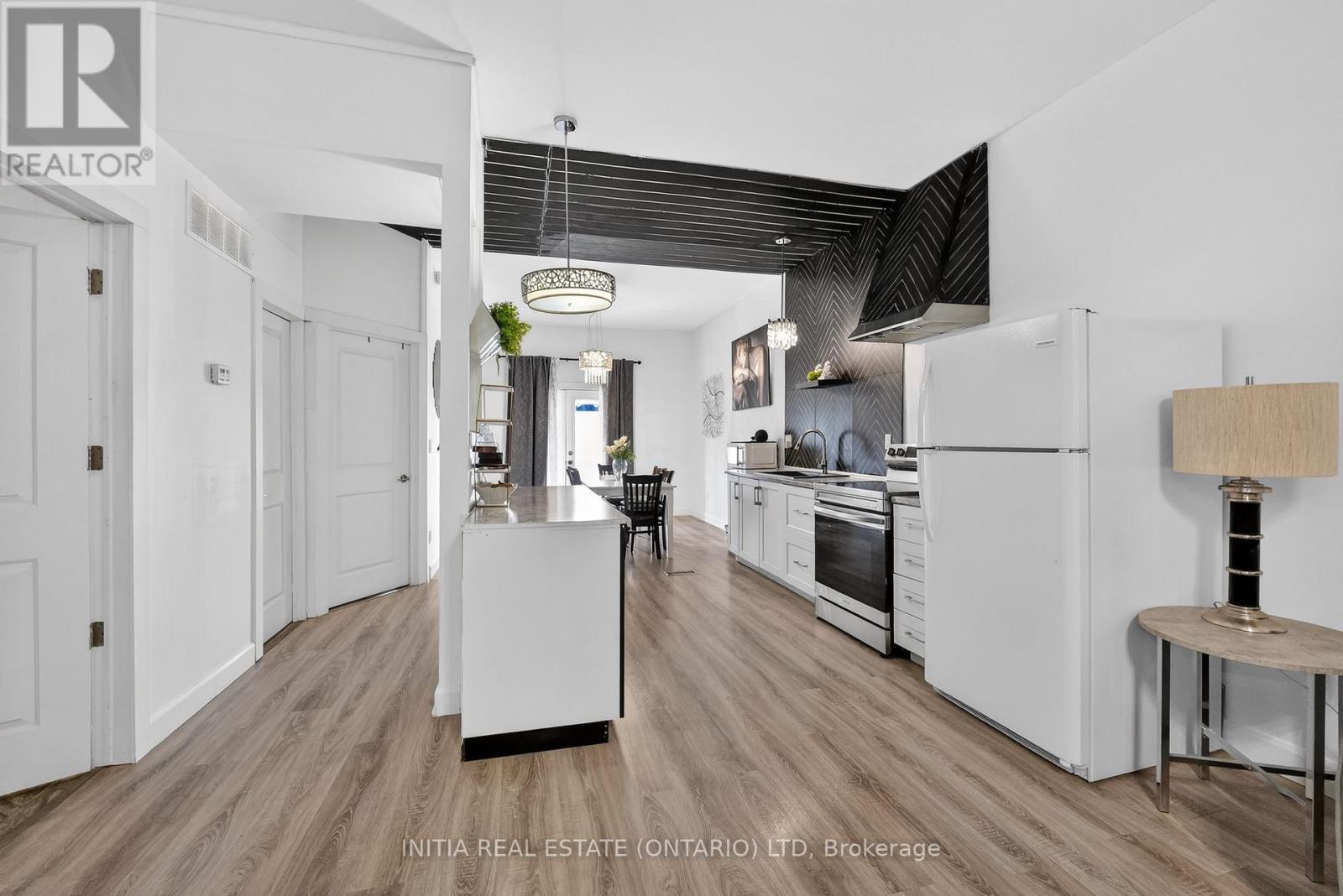 3911 Warehouse Street, Plympton-Wyoming, Ontario N0N 1E0 - Photo 3 - X12925802