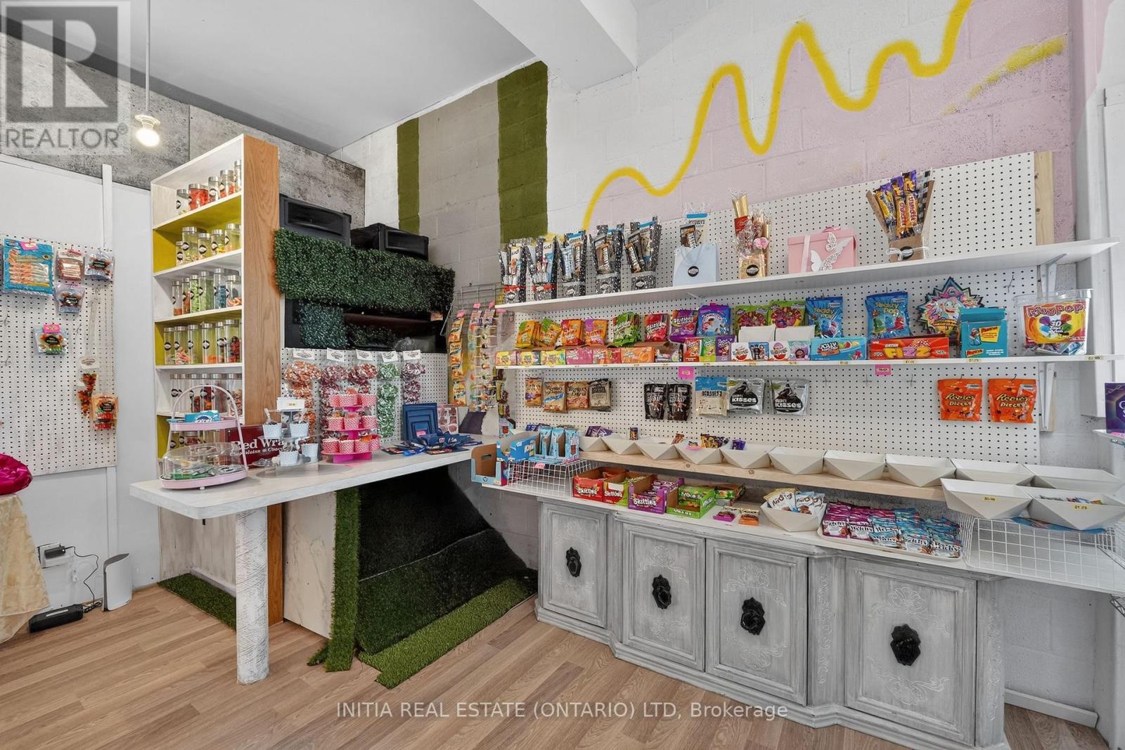 3911 Warehouse Street, Plympton-Wyoming, Ontario N0N 1E0 - Photo 30 - X12925802