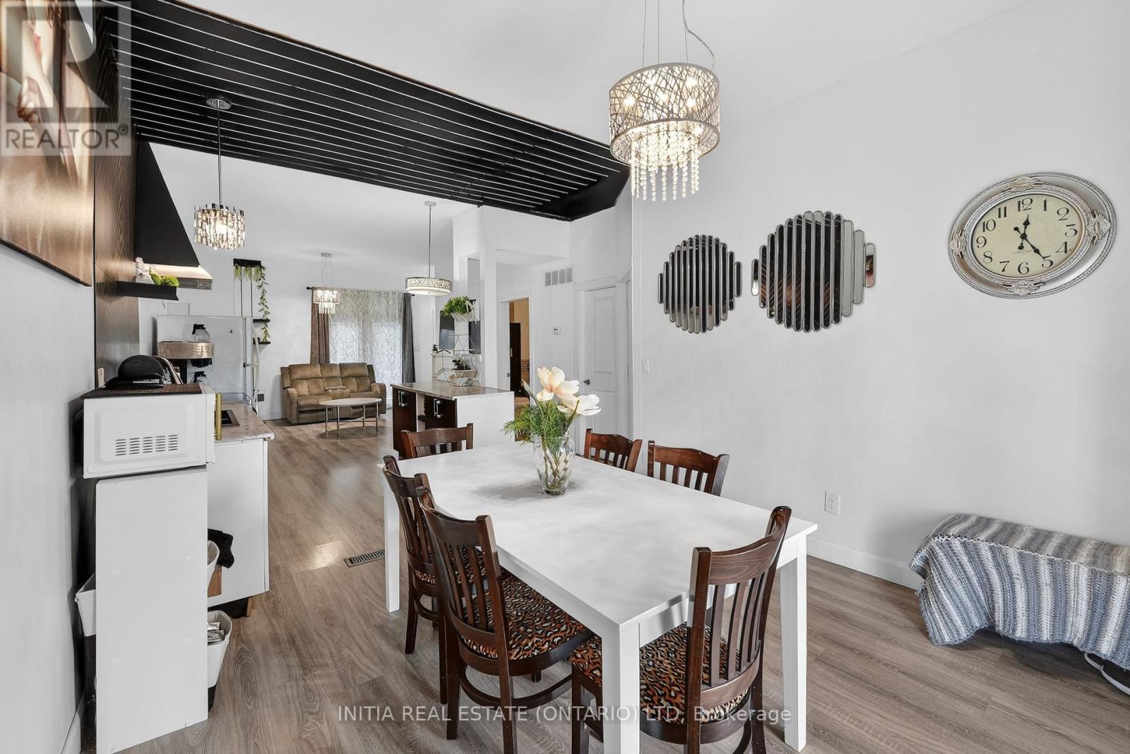 3911 Warehouse Street, Plympton-Wyoming, Ontario N0N 1E0 - Photo 8 - X12925802