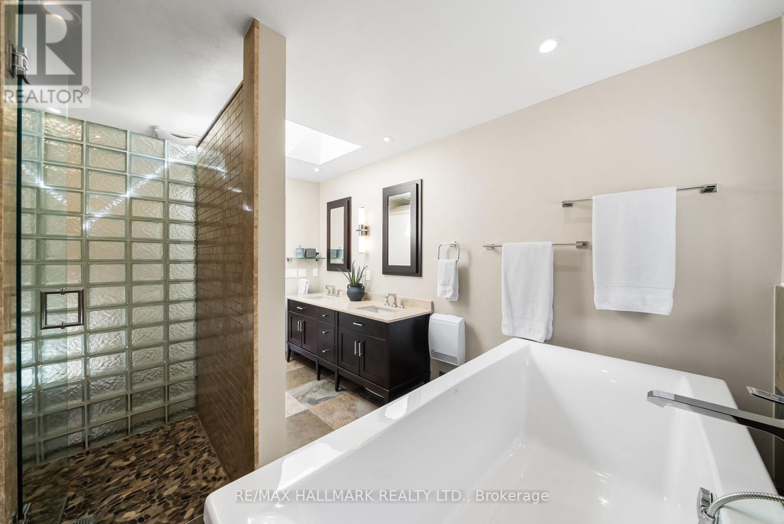 102 Banstock Drive, Toronto (Bayview Woods-Steeles), Ontario  M2K 2H6 - Photo 26 - C12925754