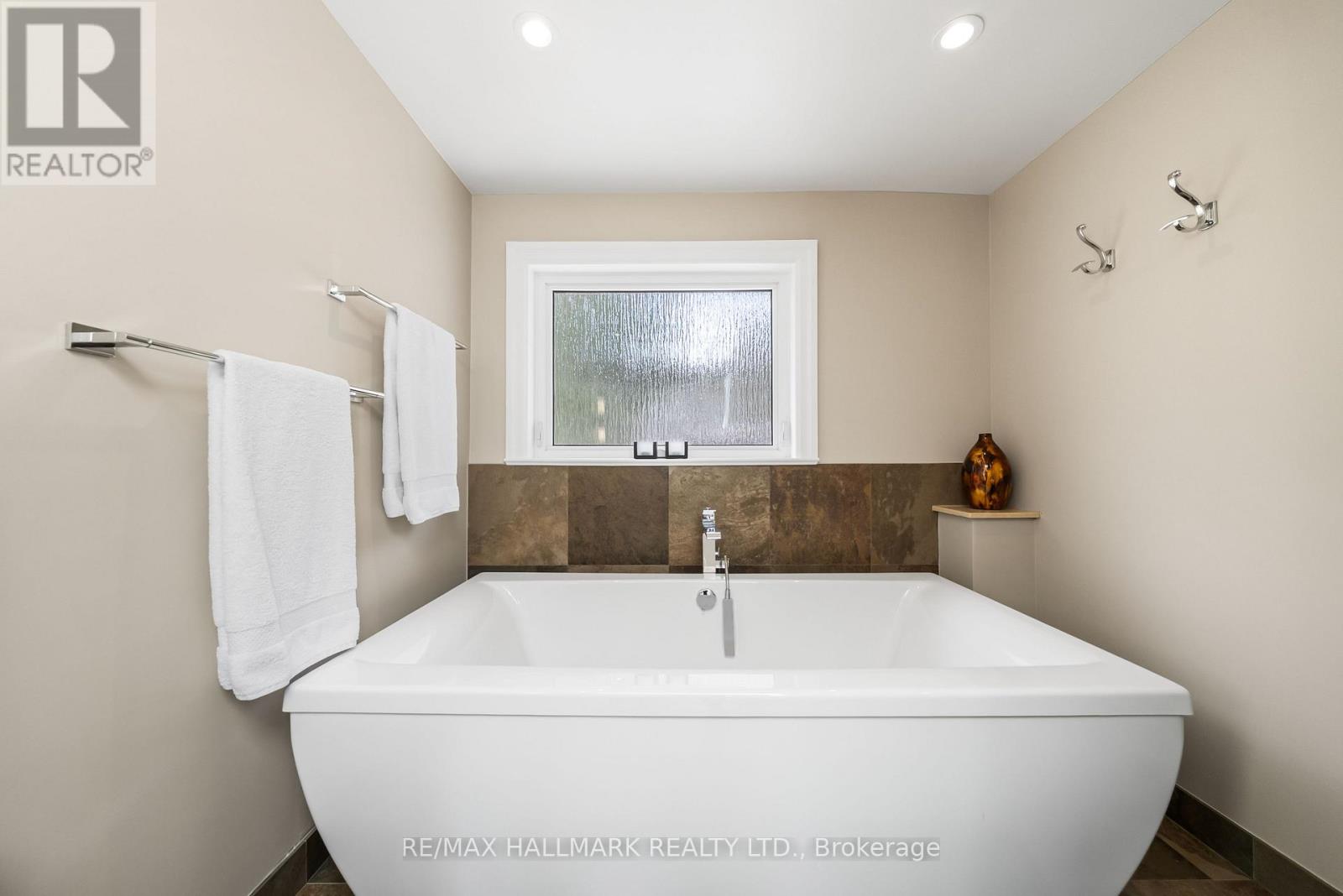 102 Banstock Drive, Toronto (Bayview Woods-Steeles), Ontario  M2K 2H6 - Photo 27 - C12925754