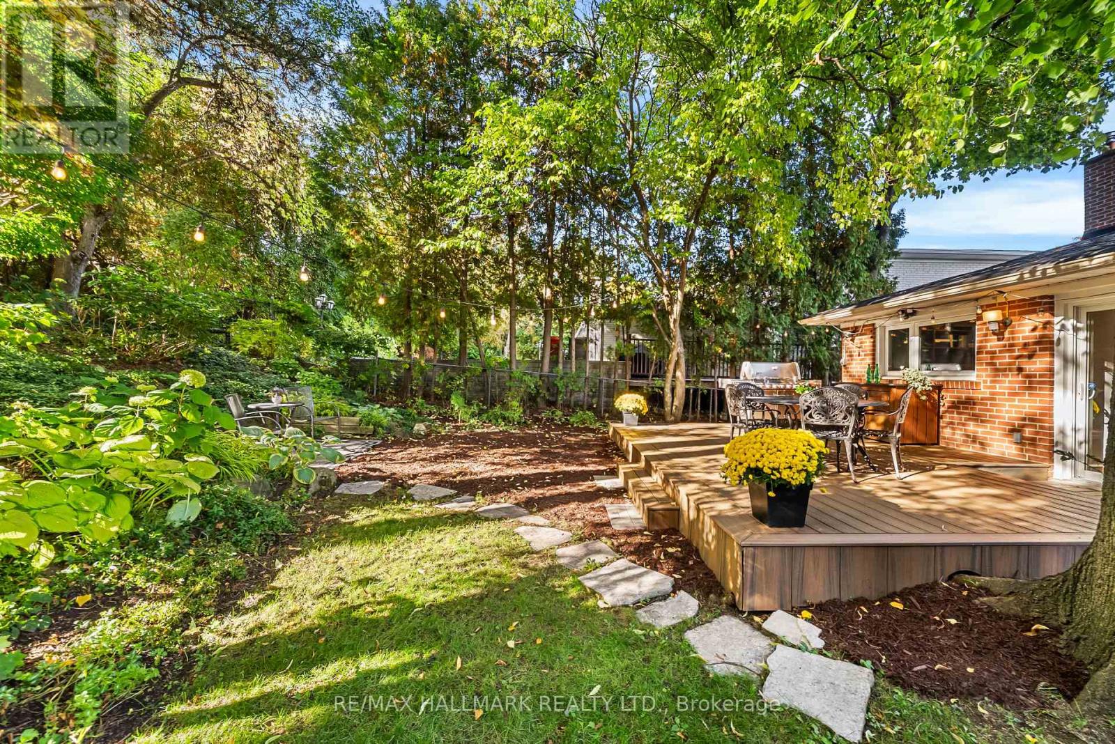 102 Banstock Drive, Toronto (Bayview Woods-Steeles), Ontario  M2K 2H6 - Photo 46 - C12925754