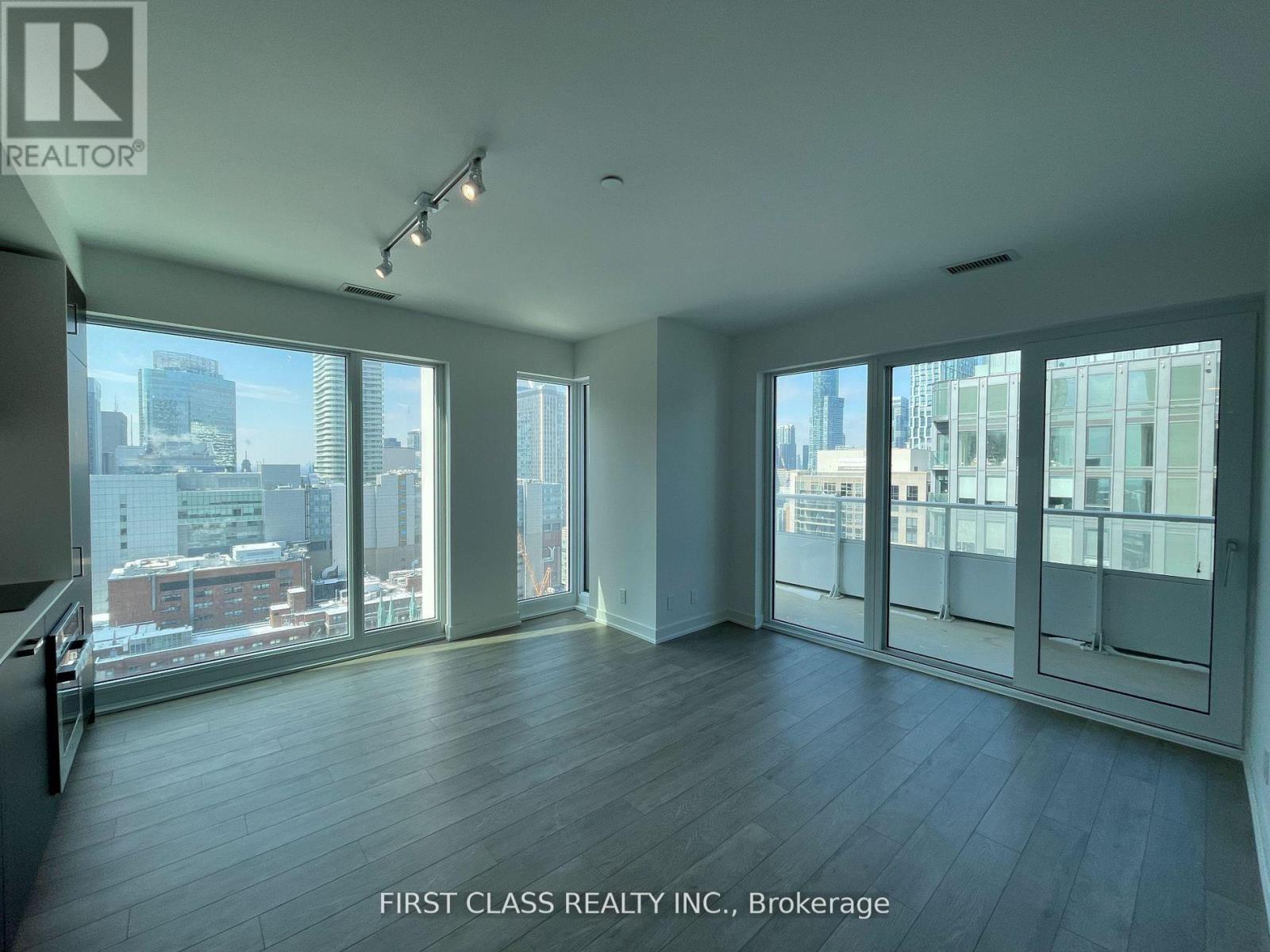 2911 - 88 Queen Street E, Toronto, Ontario  M5C 0B6 - Photo 2 - C12925778