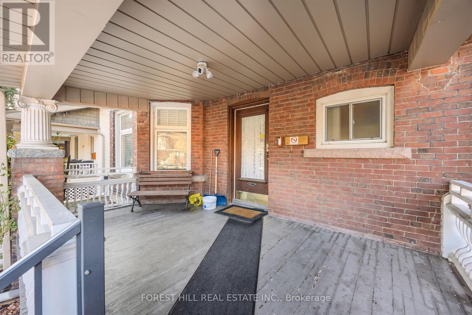 2nd Floor - 416 Palmerston Boulevard, Toronto (Palmerston-Little Italy), Ontario  M6G 2N8 - Photo 3 - C12925824