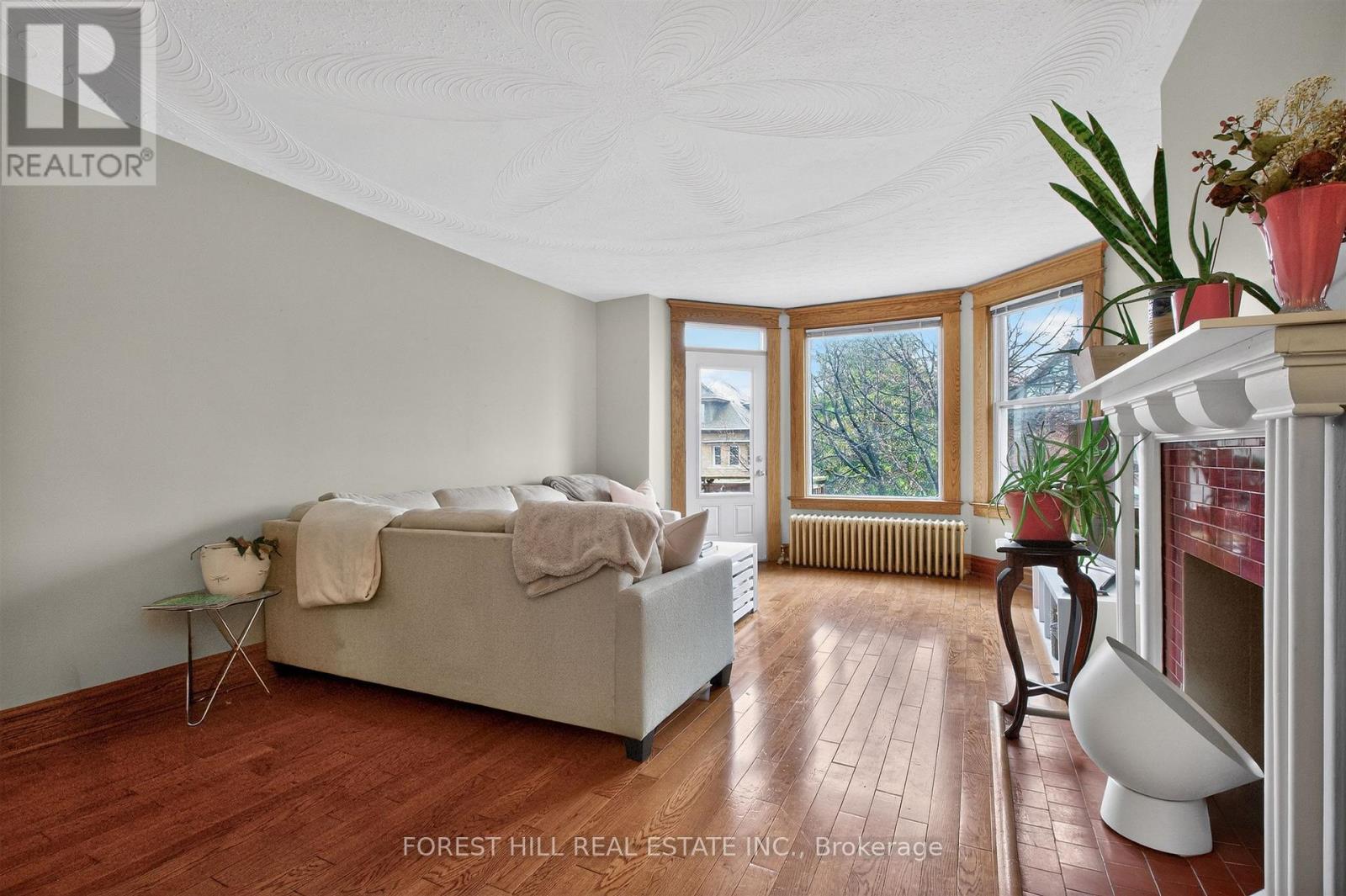 2nd Floor - 416 Palmerston Boulevard, Toronto (Palmerston-Little Italy), Ontario  M6G 2N8 - Photo 6 - C12925824