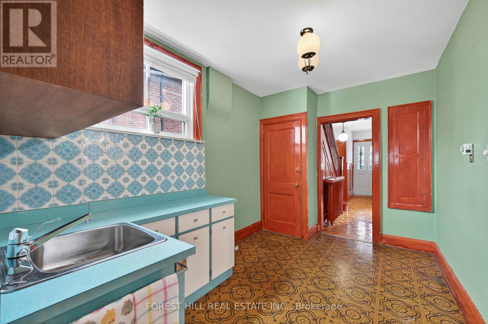 11 Heydon Park Road, Toronto, Ontario M6J 2C7 - Photo 16 - C12925850