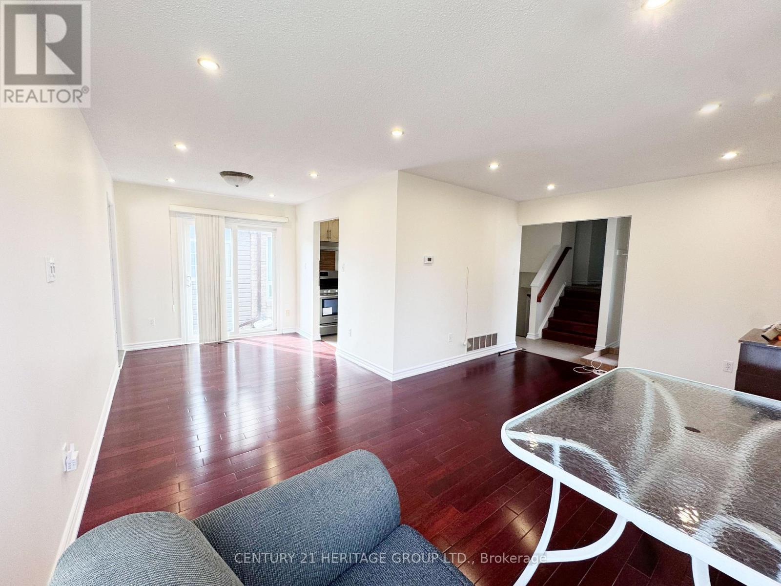 Upper - 1 Muirlands Drive, Toronto, Ontario  M1V 2B3 - Photo 11 - E12925788