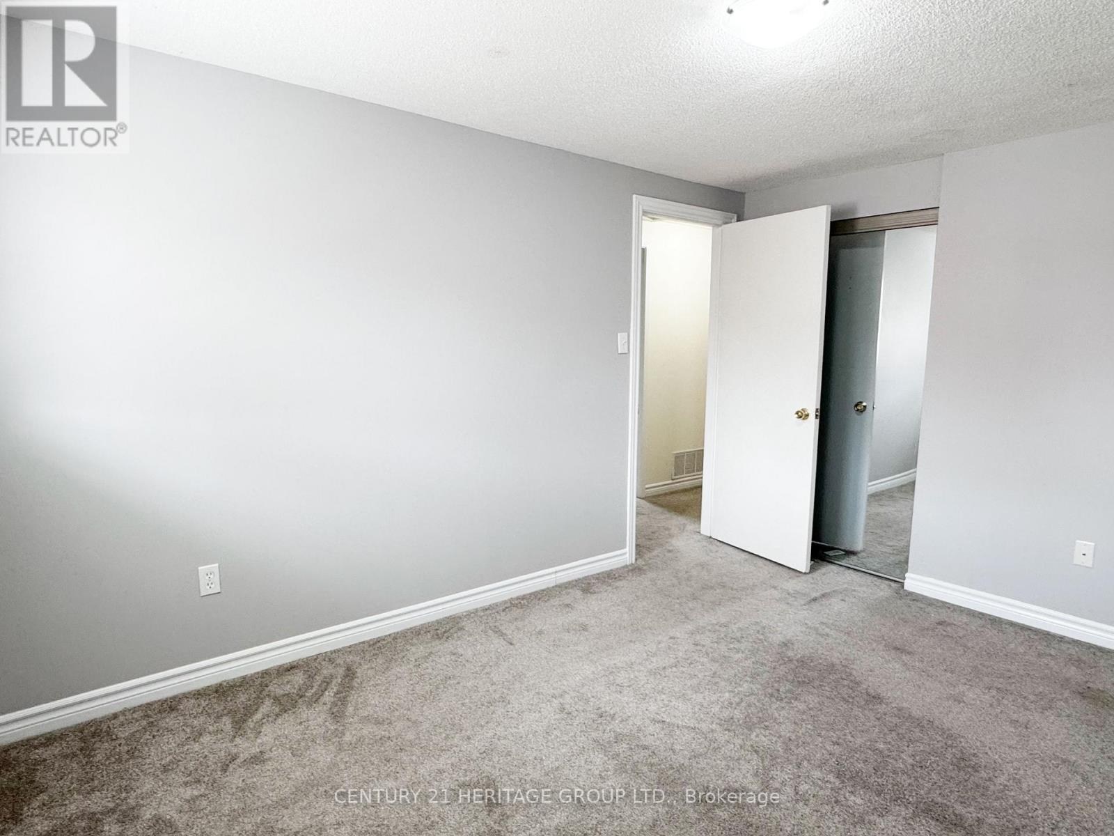 Upper - 1 Muirlands Drive, Toronto, Ontario  M1V 2B3 - Photo 17 - E12925788