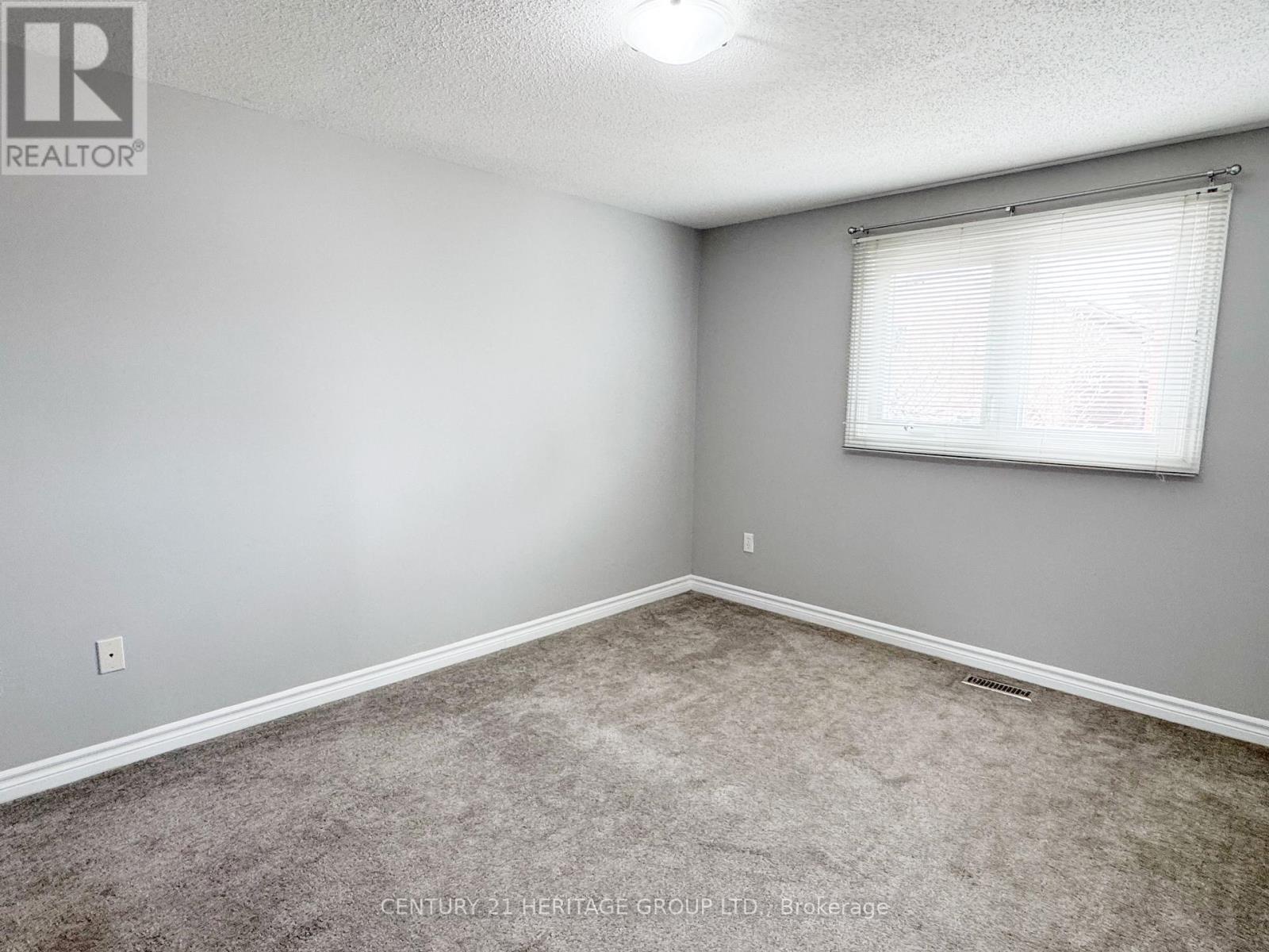 Upper - 1 Muirlands Drive, Toronto, Ontario  M1V 2B3 - Photo 18 - E12925788