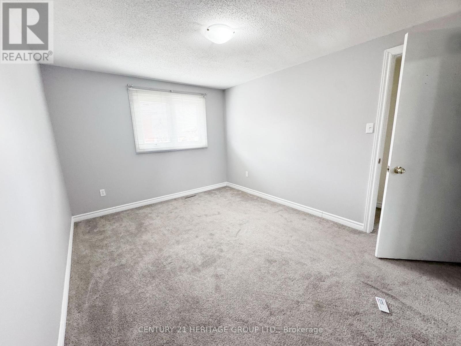 Upper - 1 Muirlands Drive, Toronto, Ontario  M1V 2B3 - Photo 26 - E12925788