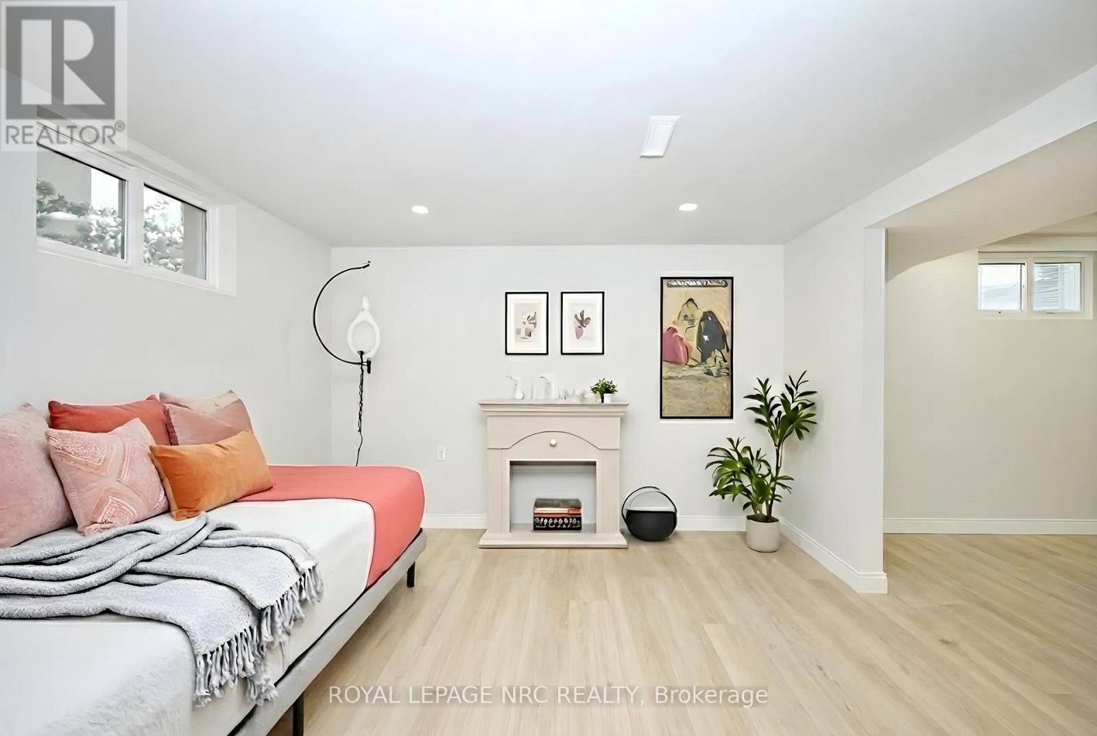 10 Fairburn Avenue, St. Catharines, Ontario  L2T 1B2 - Photo 16 - X12925820