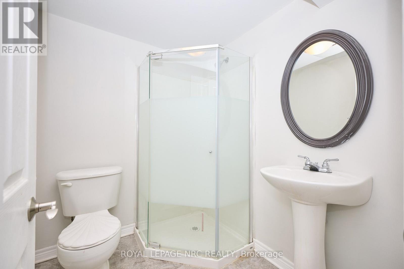 10 Fairburn Avenue, St. Catharines, Ontario  L2T 1B2 - Photo 19 - X12925820